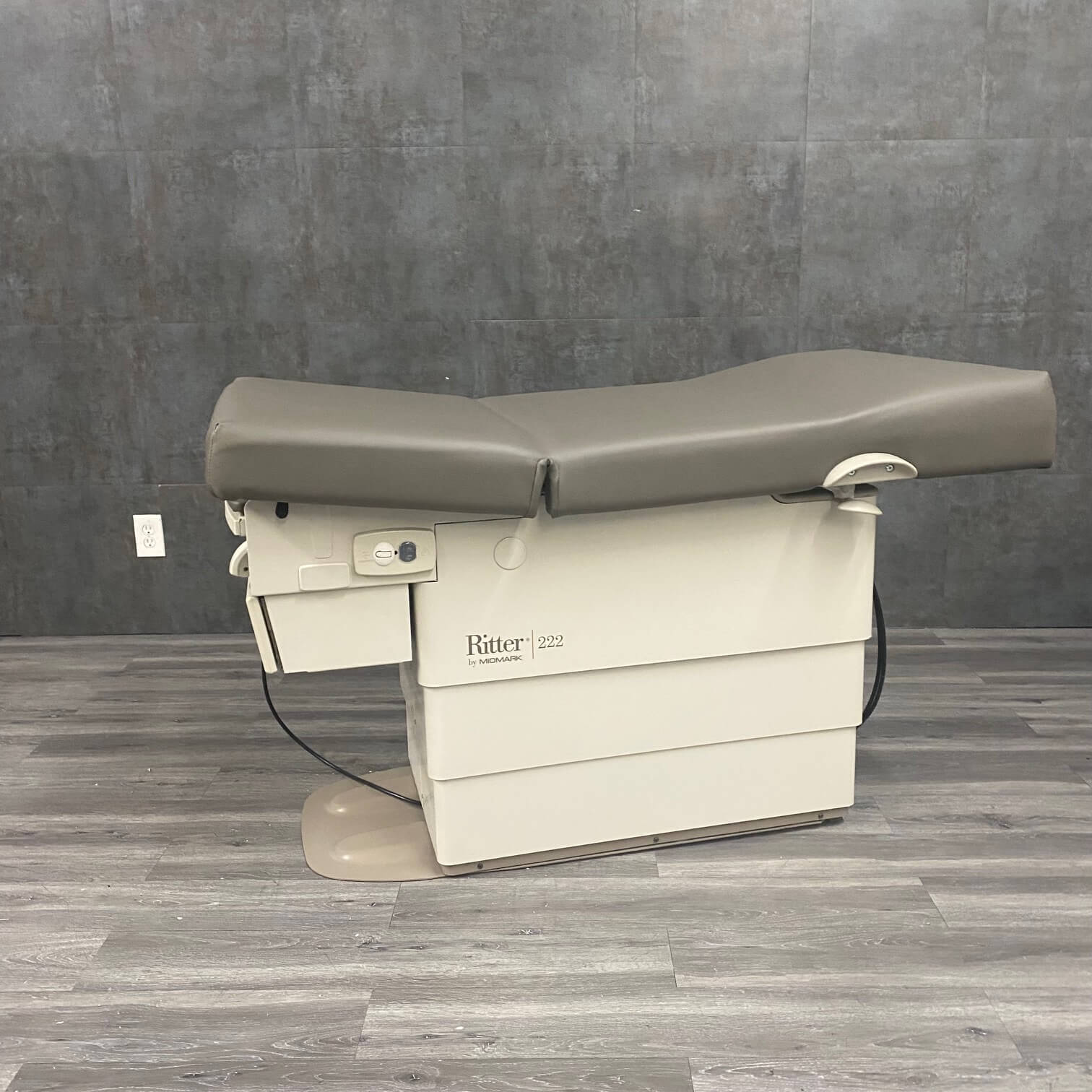 Midmark Exam Table - Near Me - Gardena Angelus Medical