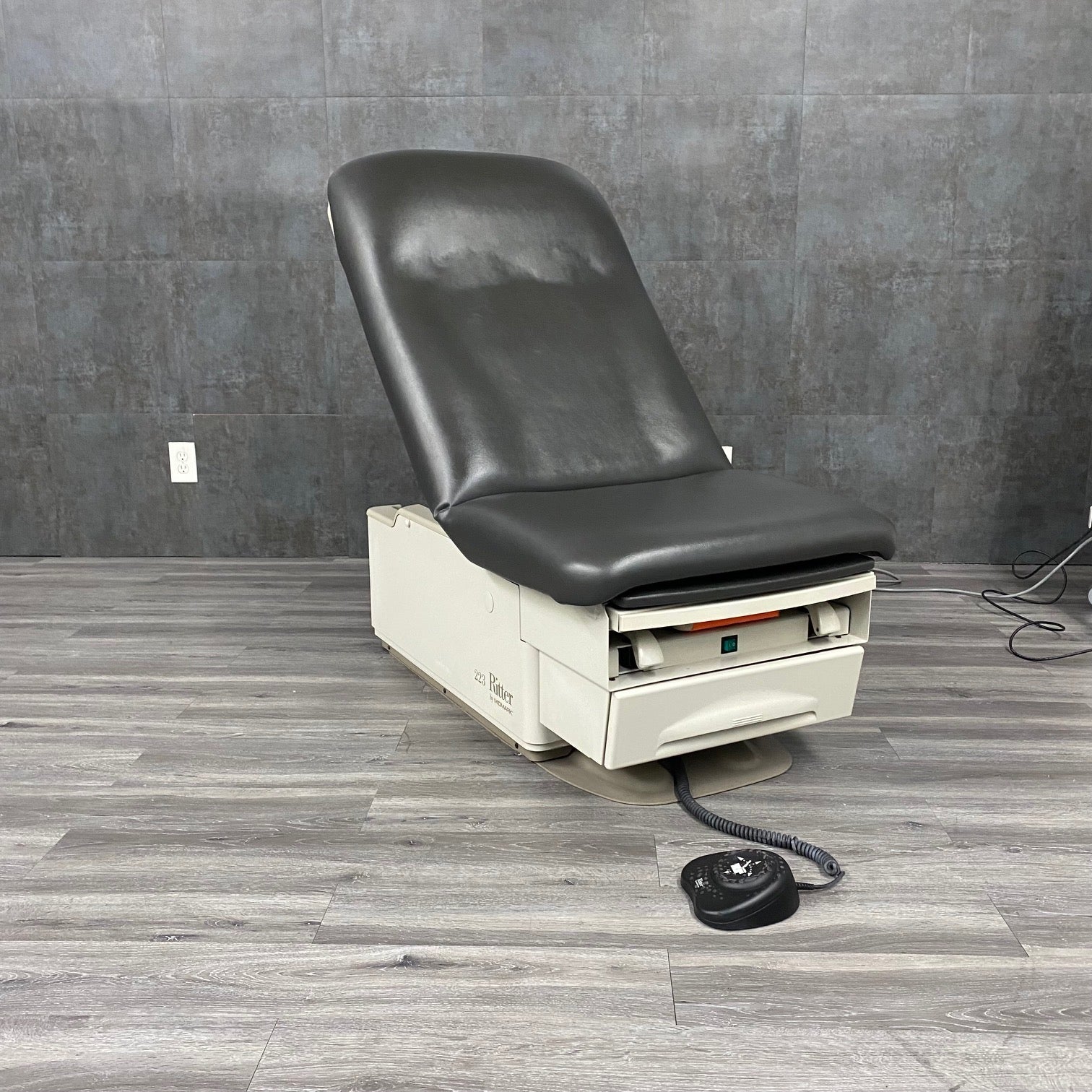 Exam Table,Midmark 223,Ritter 223,Ritter exam table Angelus Medical