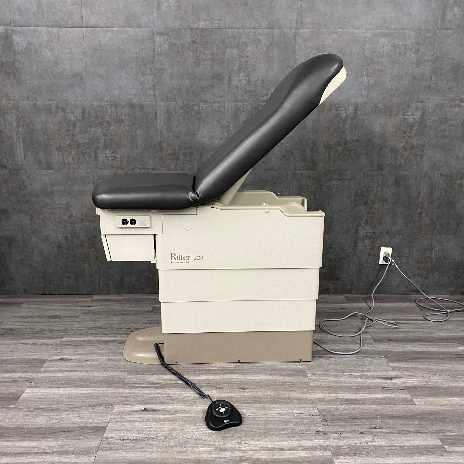 Exam Table,Midmark 223,Ritter 223,Ritter exam table Angelus Medical