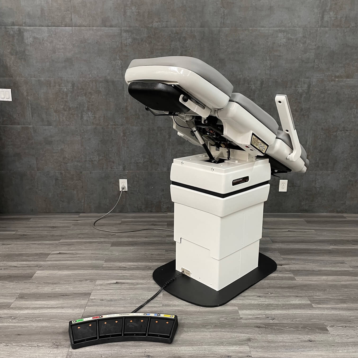 Midmark Ritter 414 Examination Chair - Midmark Ritter -Angelus Medical