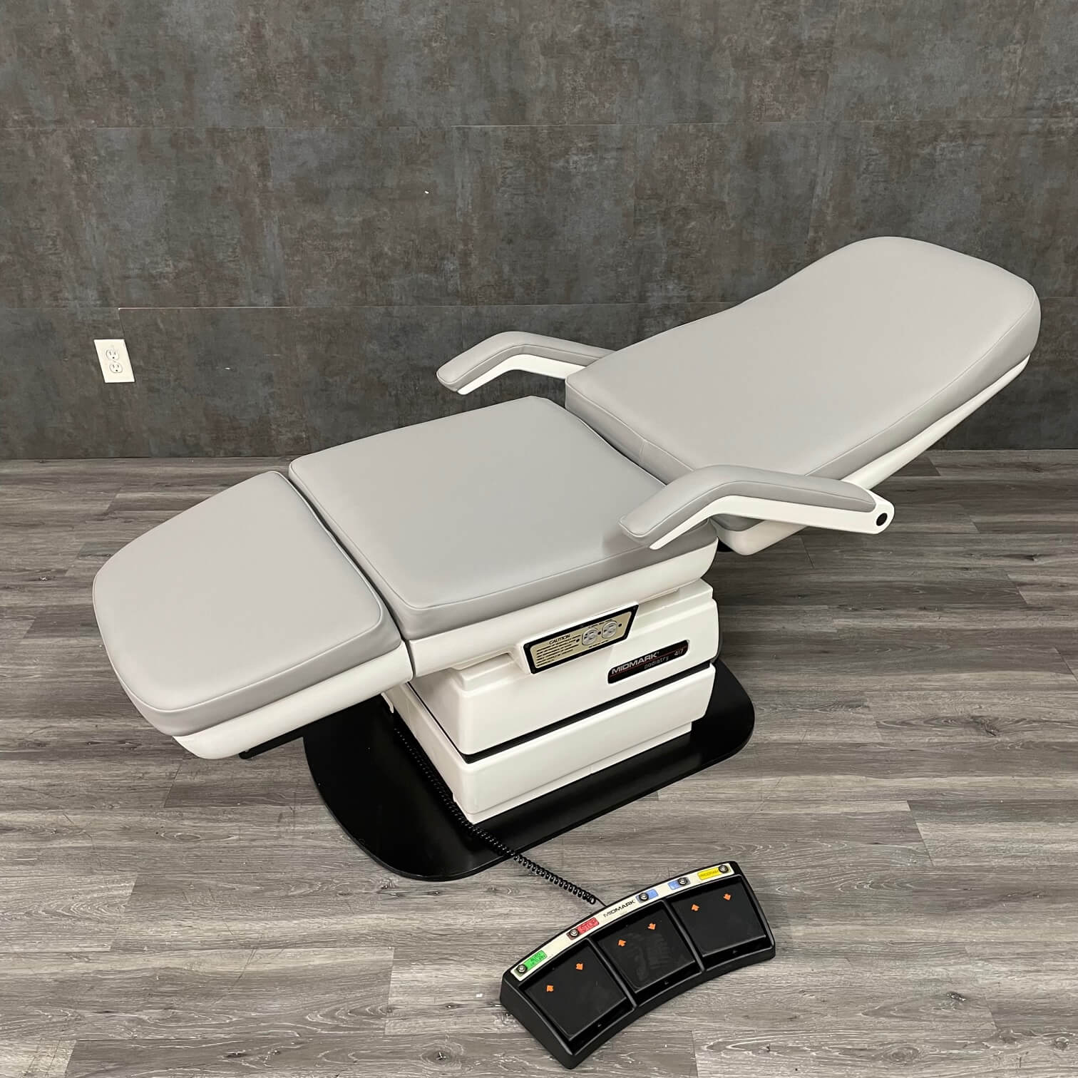 Midmark Ritter 417 Podiatry Chair - Midmark Ritter -Angelus Medical