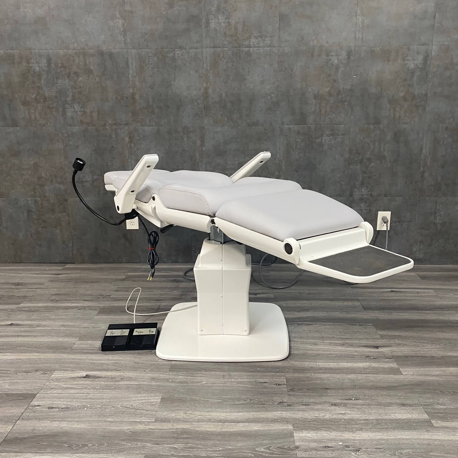 Midmark Ritter 491 Exam Chair - Midmark Ritter -Angelus Medical