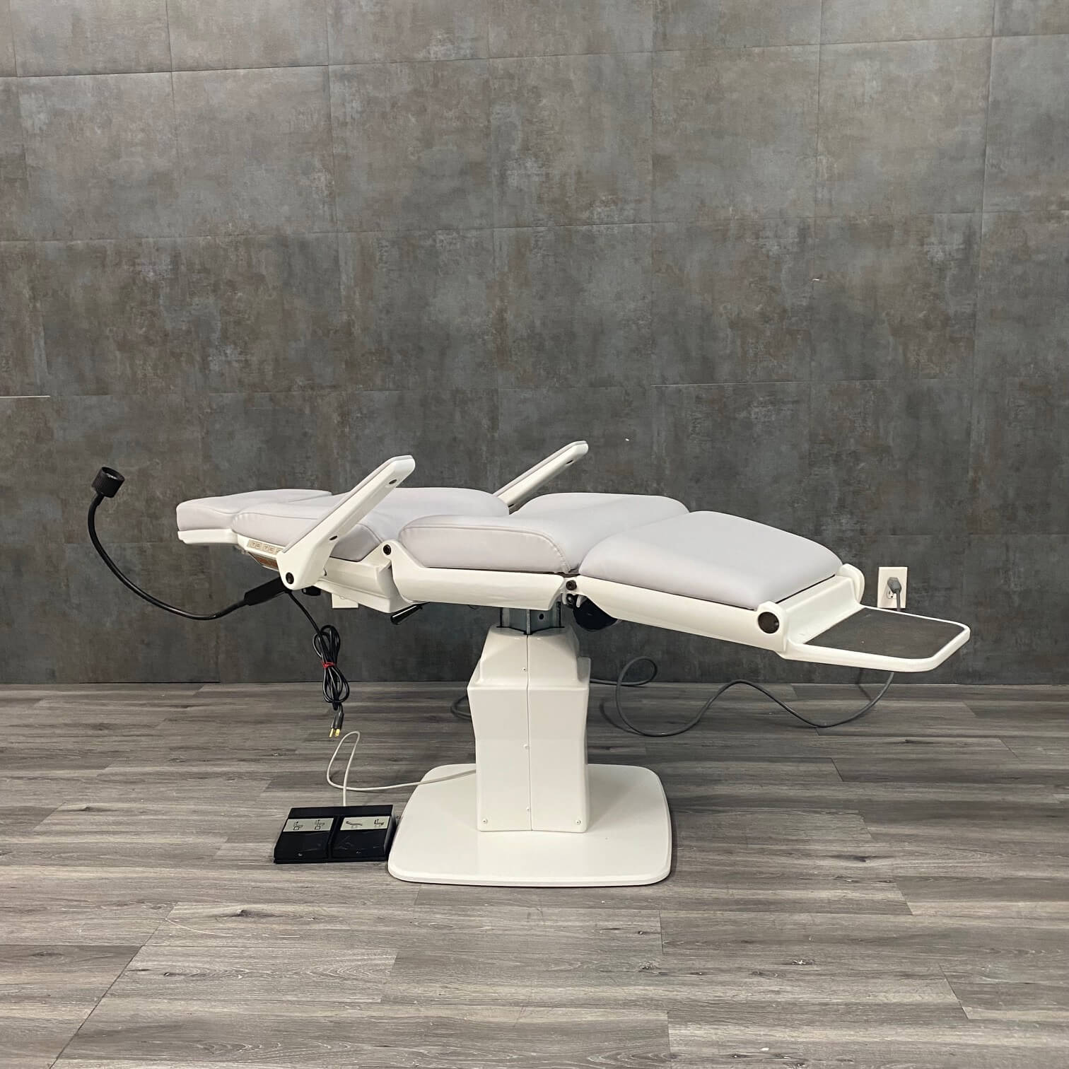 Midmark Ritter 491 Exam Chair - Midmark Ritter -Angelus Medical