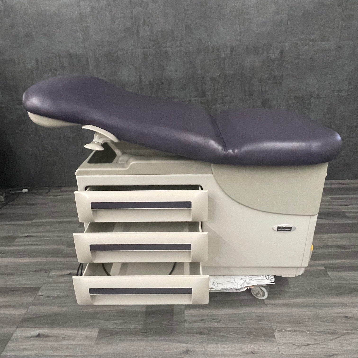 Midmark Ritter 604 Manual Exam Table - Midmark Ritter -Angelus Medical