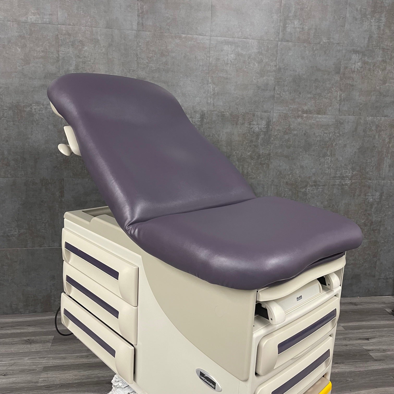 Midmark Ritter 604 Manual Exam Table - Midmark Ritter -Angelus Medical
