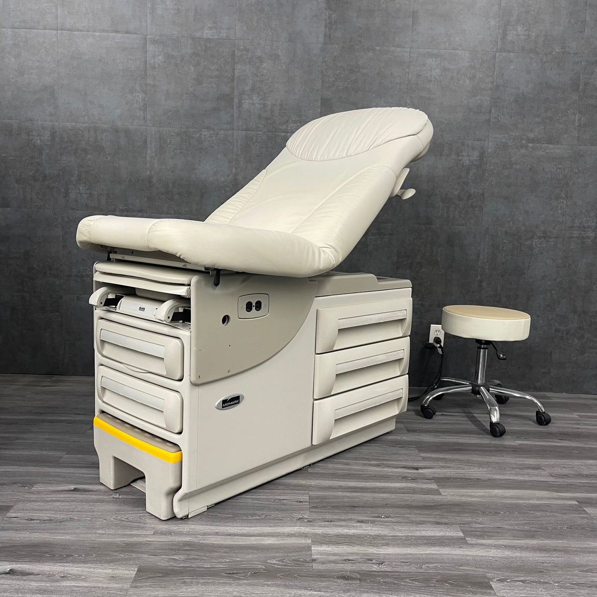 Midmark Ritter 604 Manual Exam Table - Midmark Ritter -Angelus Medical