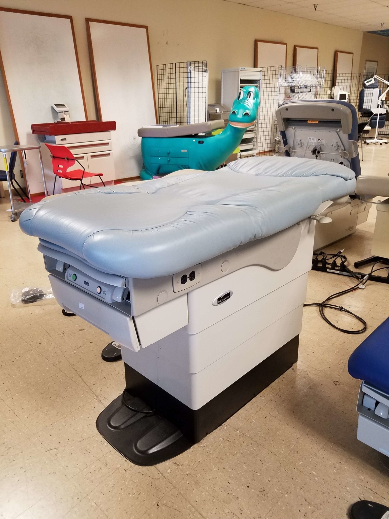 Midmark Ritter 622 Power Exam table - Midmark Ritter -Angelus Medical