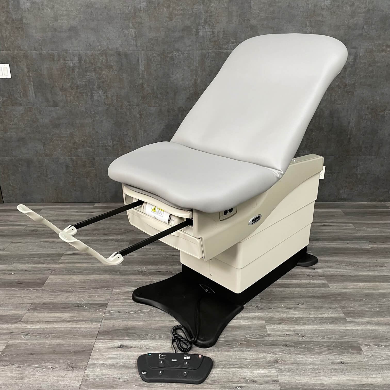 ADA‑compliant exam table price