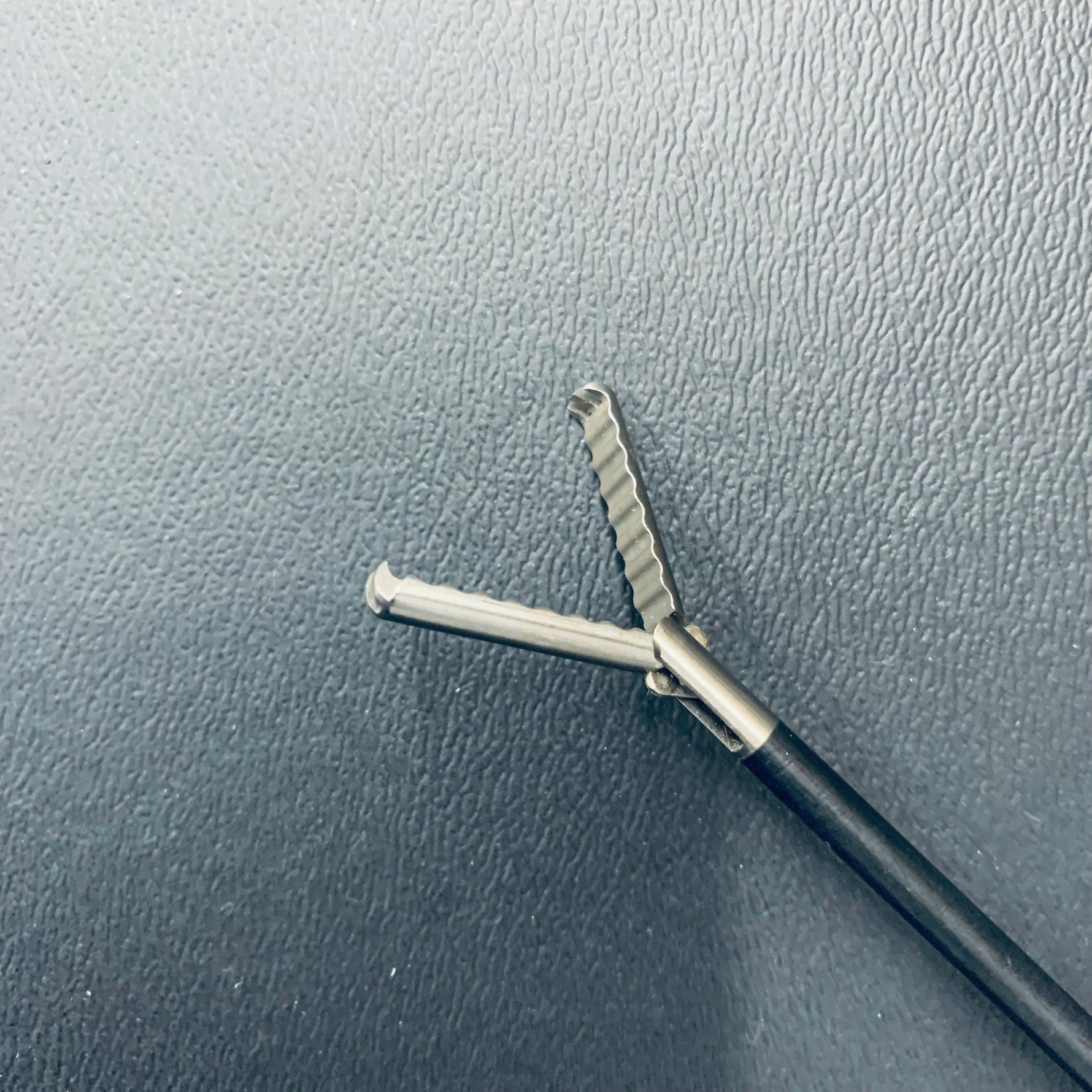 Miltex 35-101 Laparoscopic Retraction Grasping Forceps (Used) - Miltex -Angelus Medical