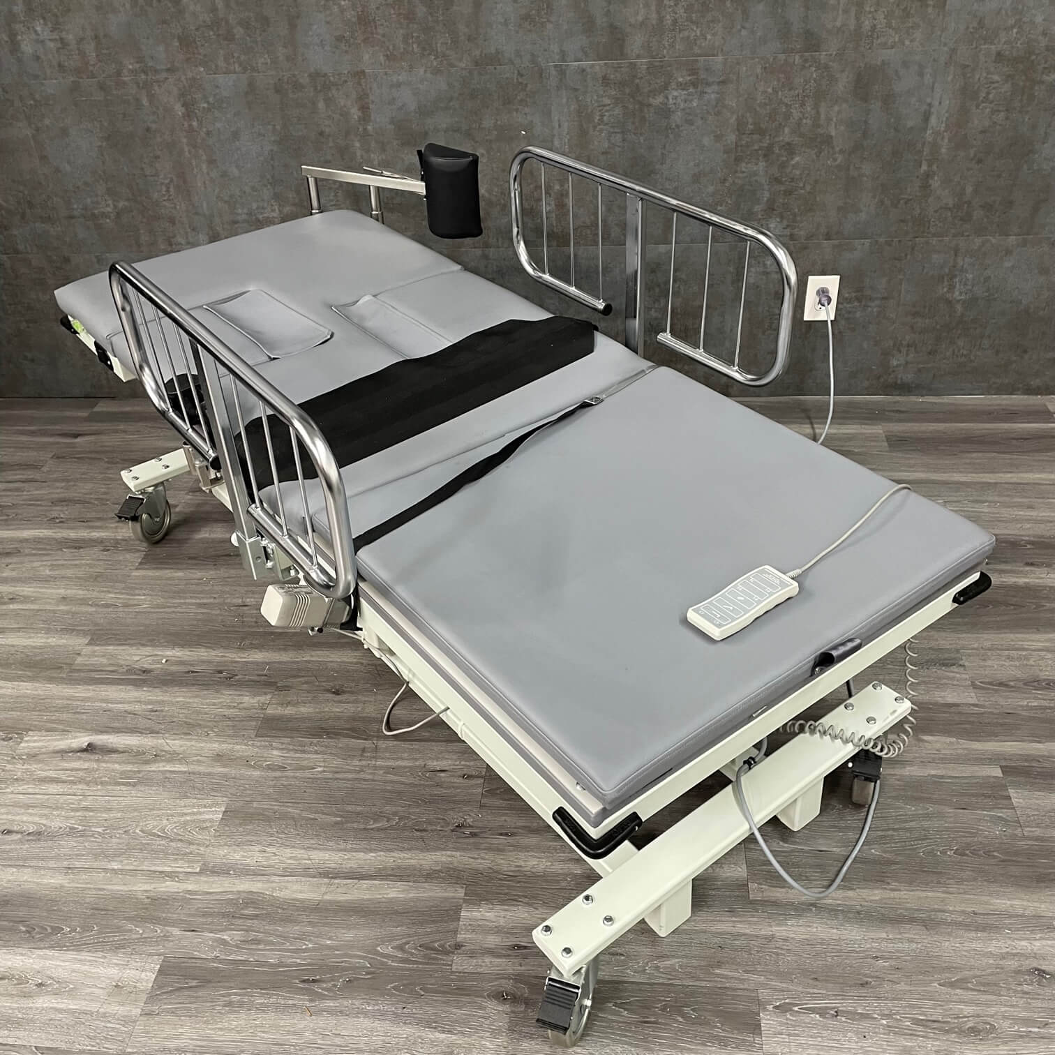 MPI 1736 Echo Side Tilt Table - MPI -Angelus Medical