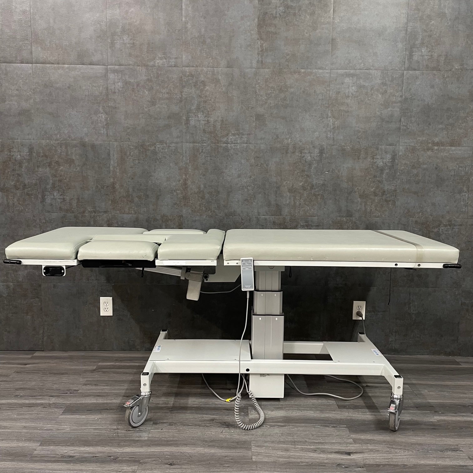 MPI Echo Table - MPI -Angelus Medical