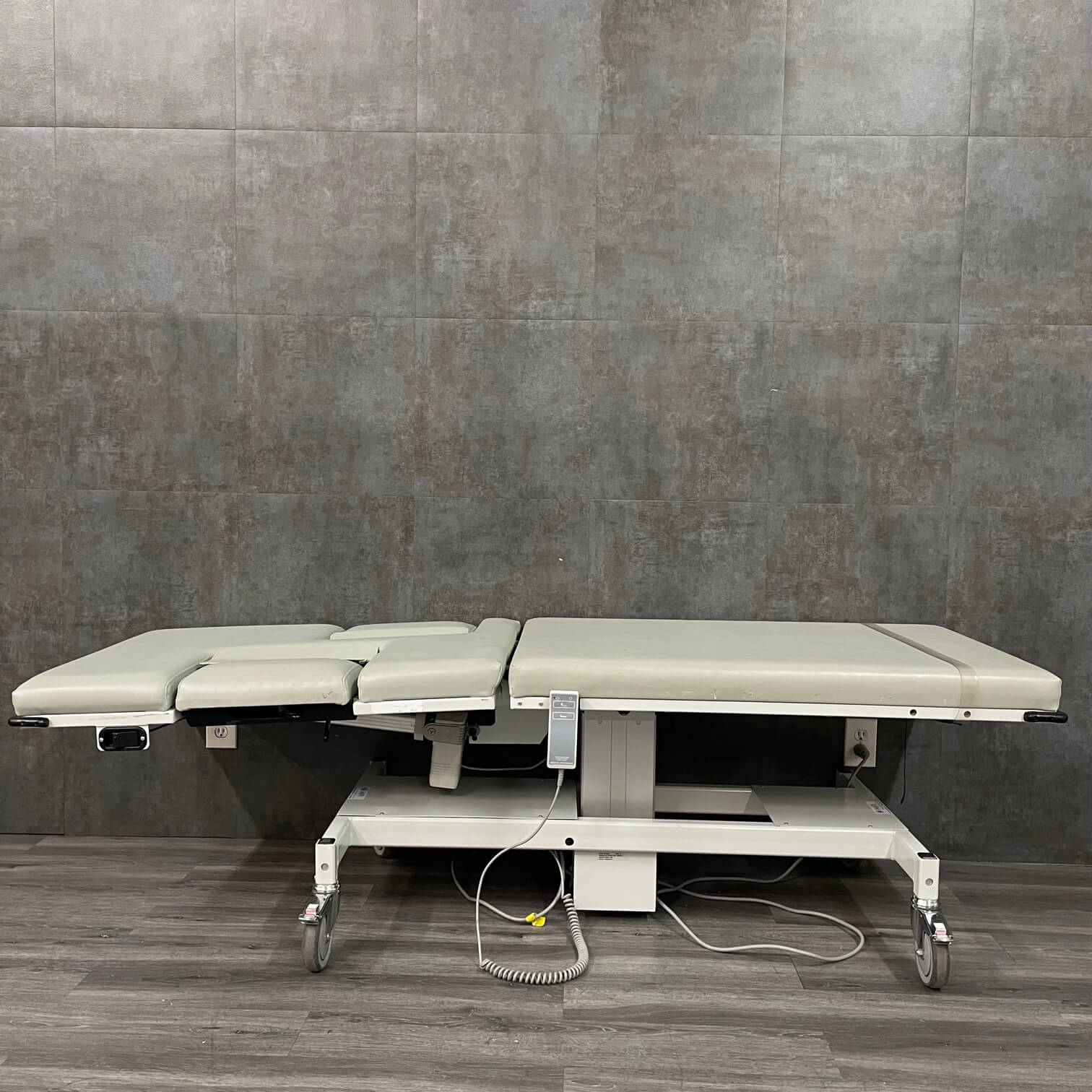 MPI Echo Table - MPI -Angelus Medical