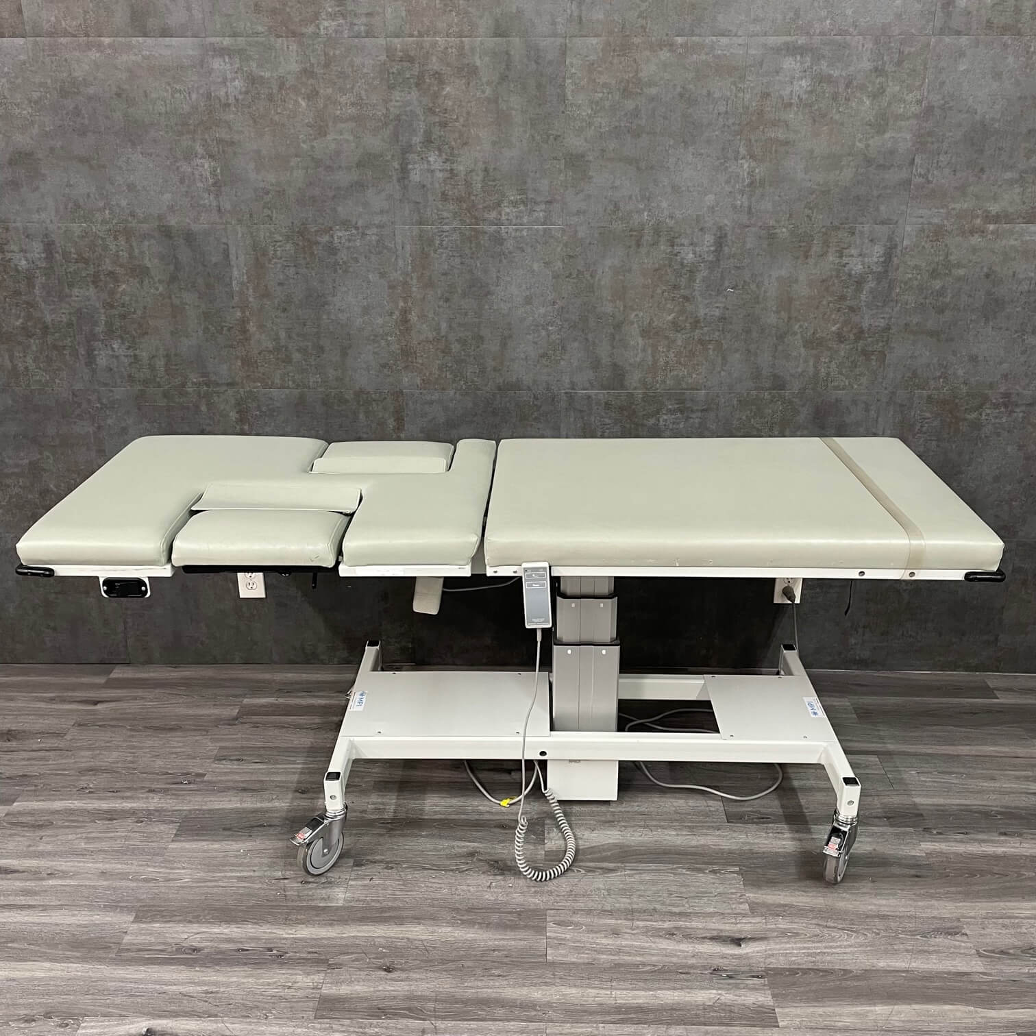 MPI Echo Table - MPI -Angelus Medical