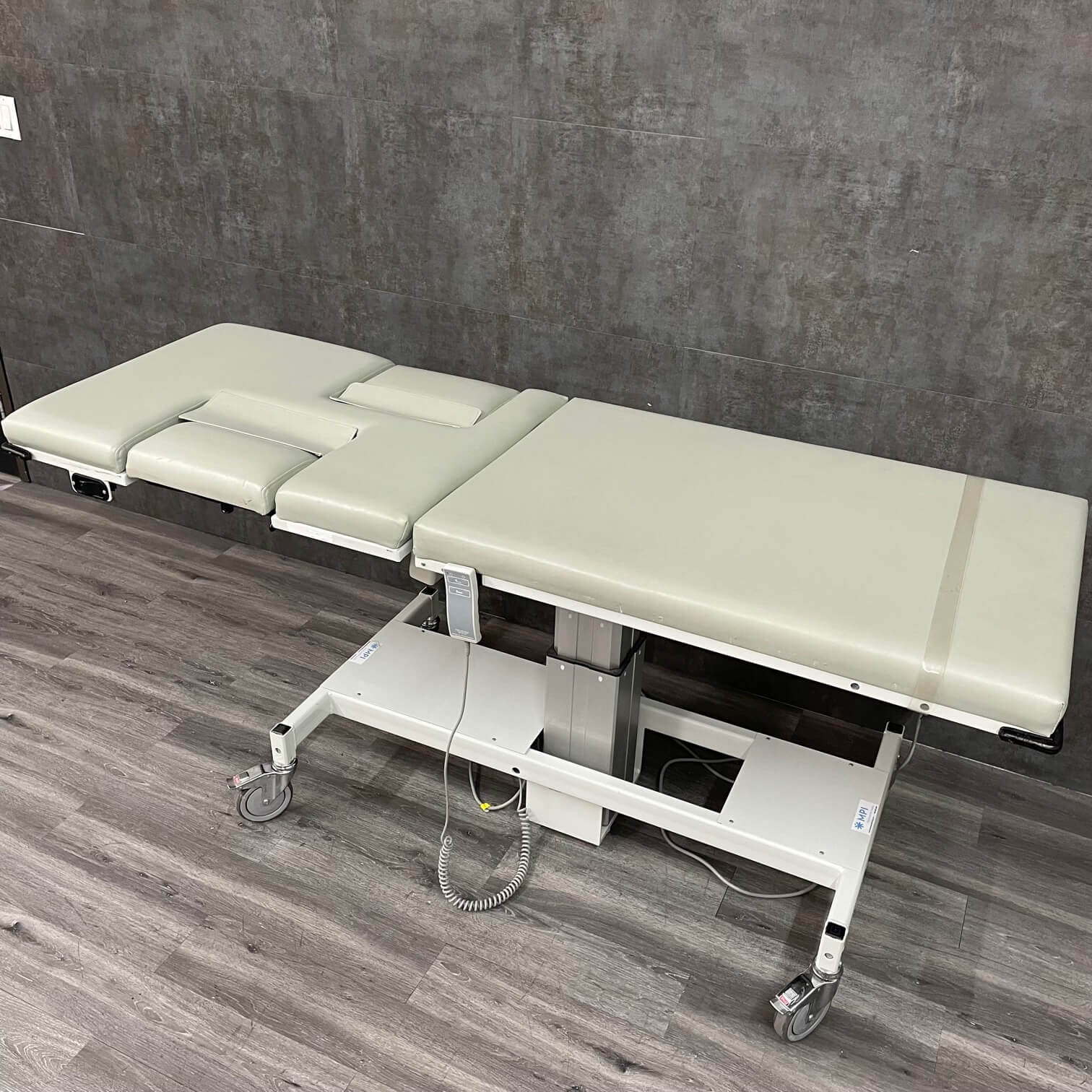MPI Echo Table - MPI -Angelus Medical