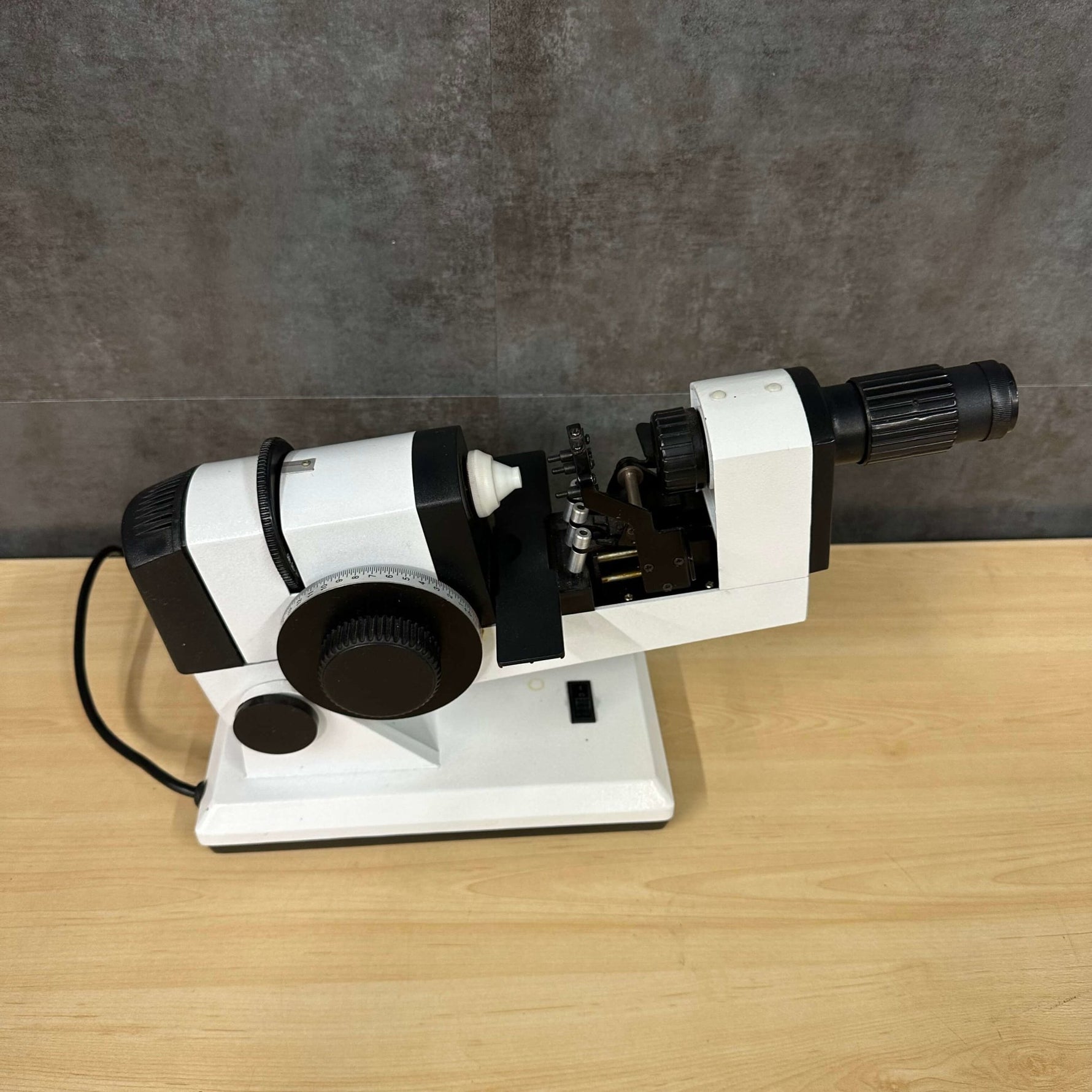 NJC-4 Lensmeter - NJC -Angelus Medical