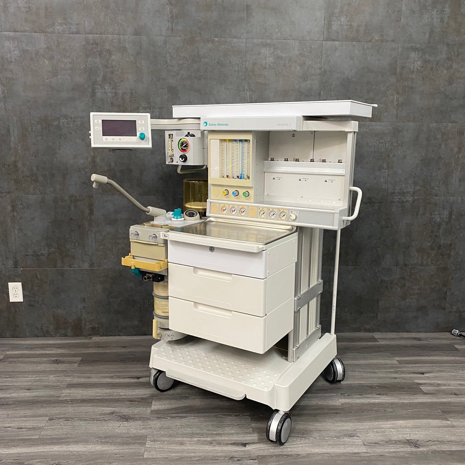 Ohmeda Aestiva/5 Anesthesia Unit with 7900 SmartVent (Used) - Datex-Ohmeda -Angelus Medical