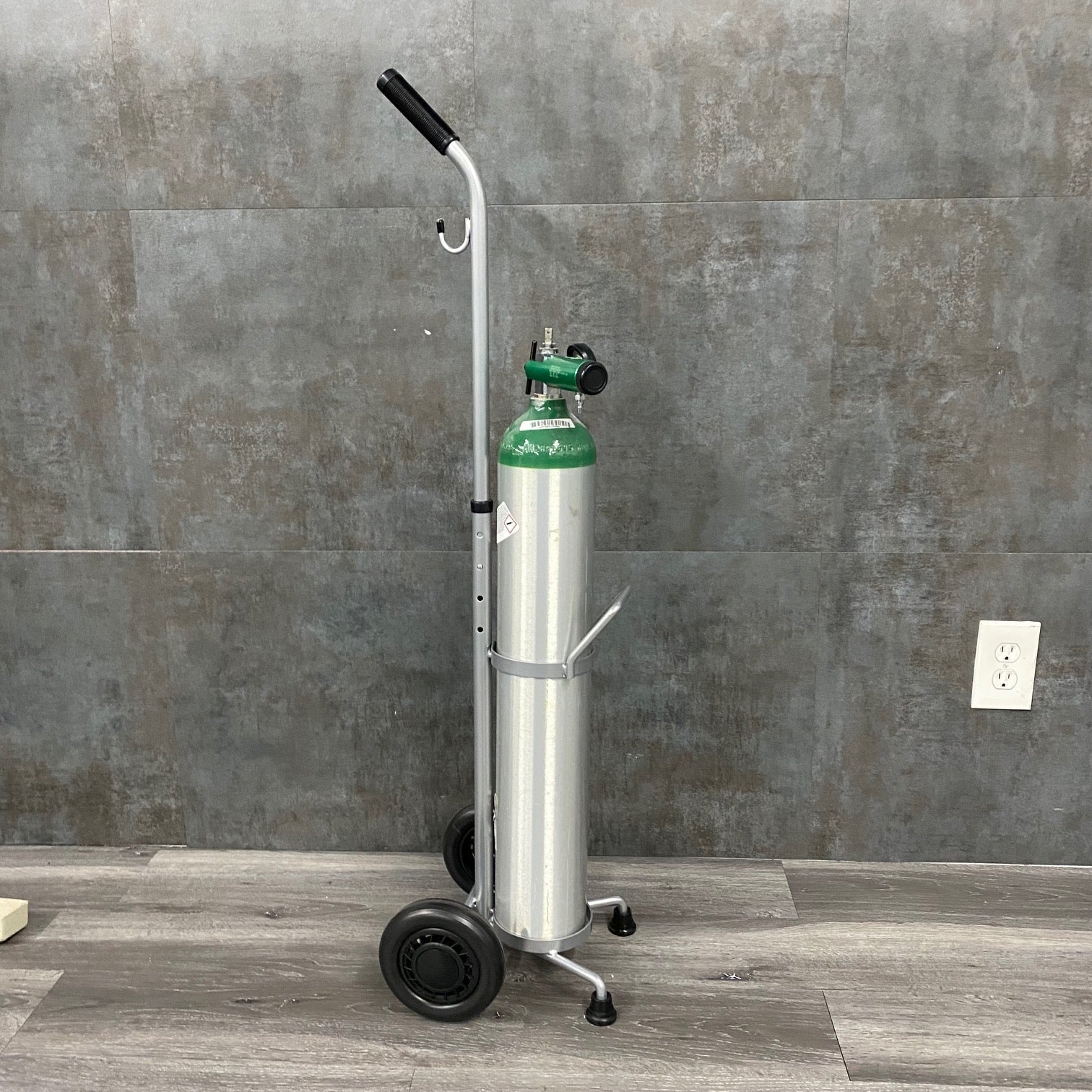 Oxygen Tank Holder (New) - NMD -Angelus Medical