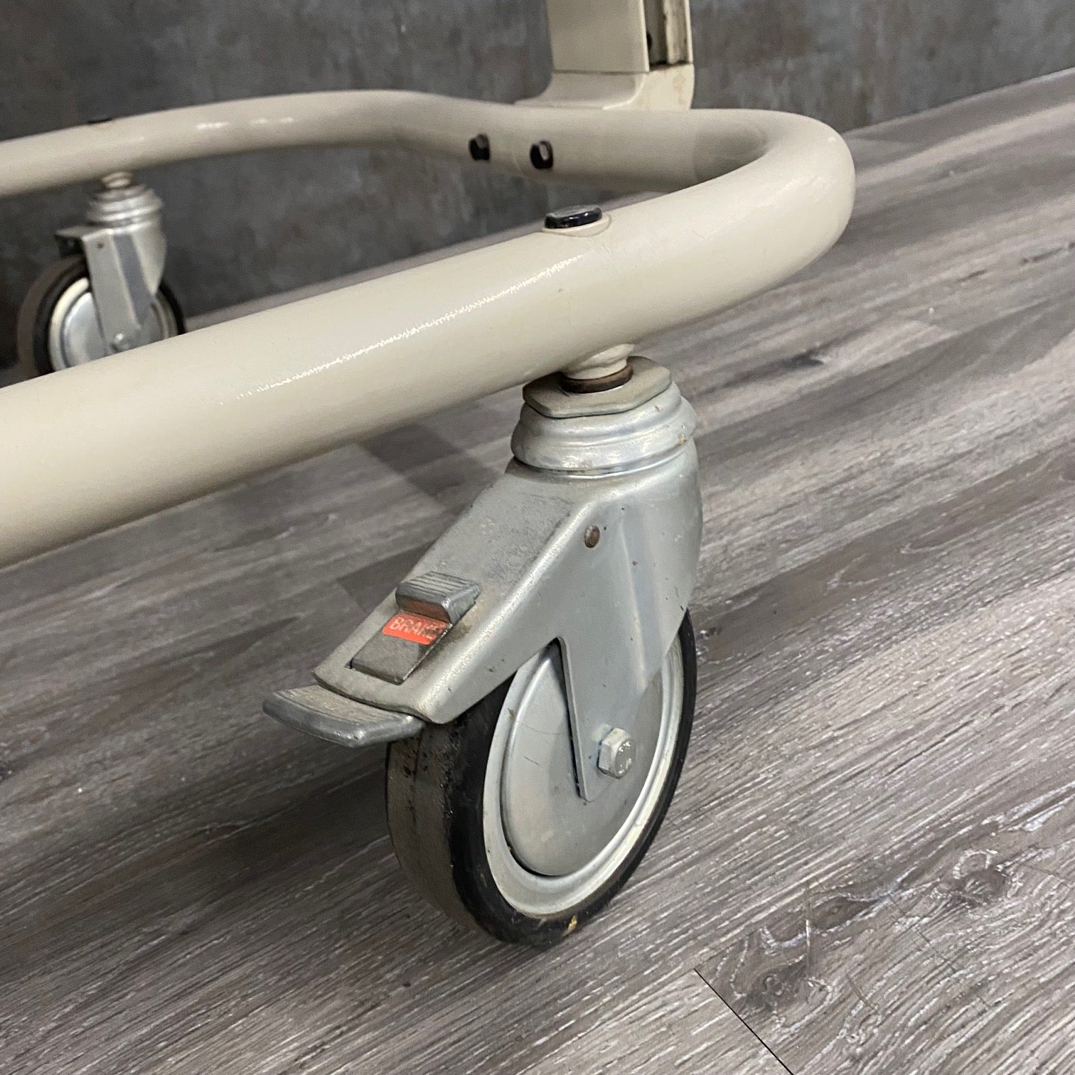 Pedigo Midmark OMI-500 Pediatric Crib Stretcher - Midmark Ritter -Angelus Medical