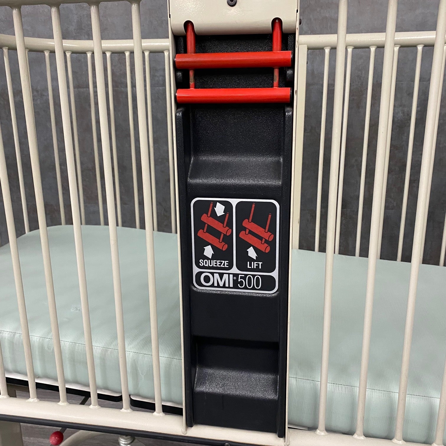 Pedigo Midmark OMI-500 Pediatric Crib Stretcher - Midmark Ritter -Angelus Medical