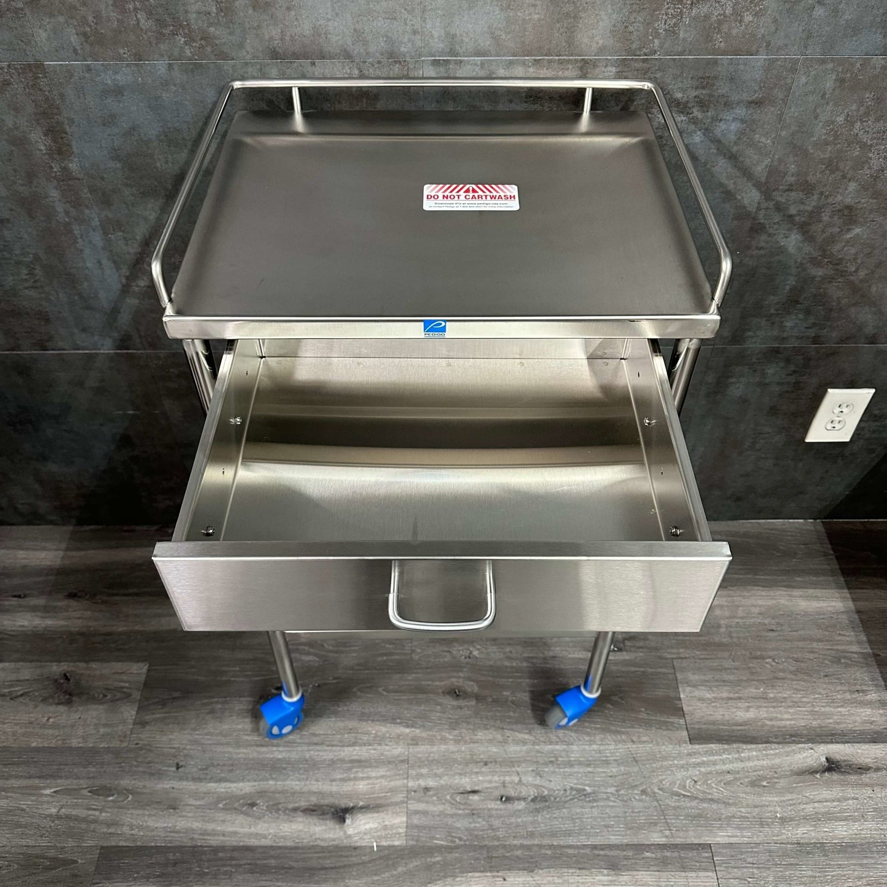 Pedigo Utility Table with Wheels - Pedigo -Angelus Medical