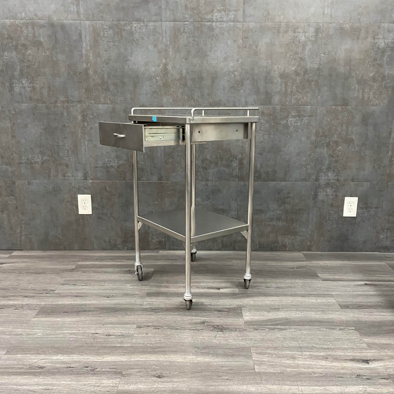 Pedigo Utility Table with Wheels - Pedigo -Angelus Medical