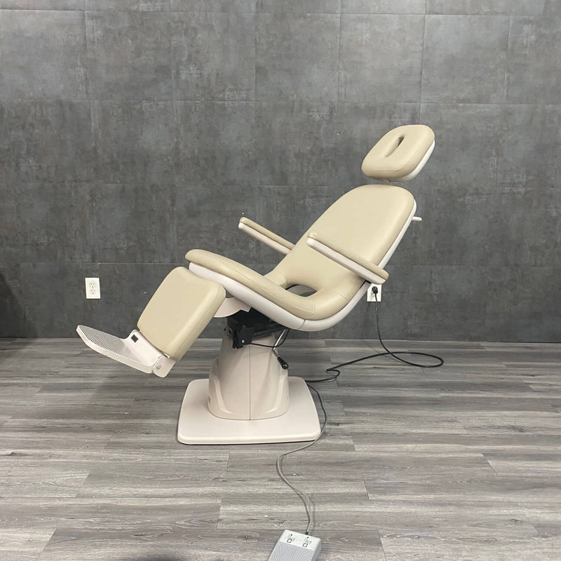 Reliance 520 Tilt Exam Chair with Swivel - Reliance -Angelus Medical