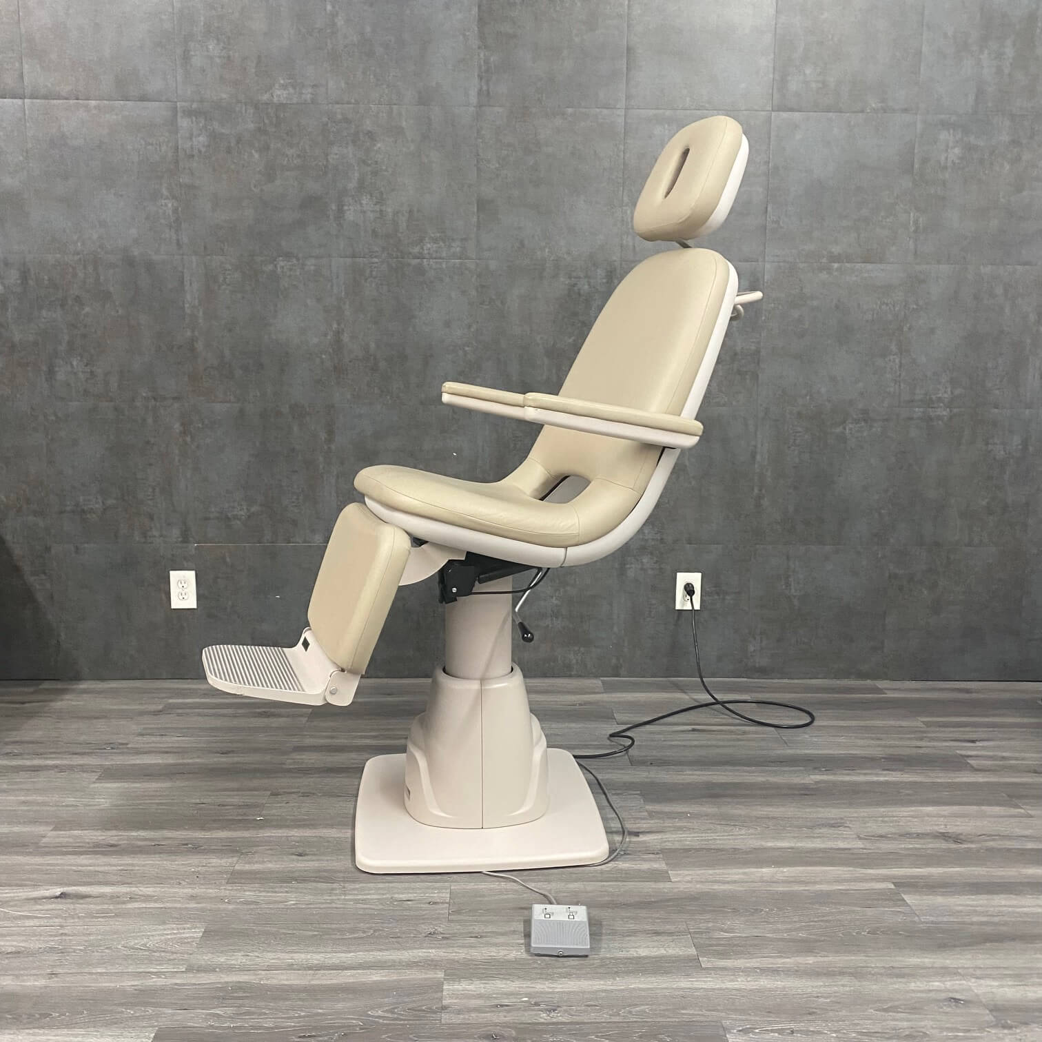 Reliance - Dual-purpose exam chair
for sale
