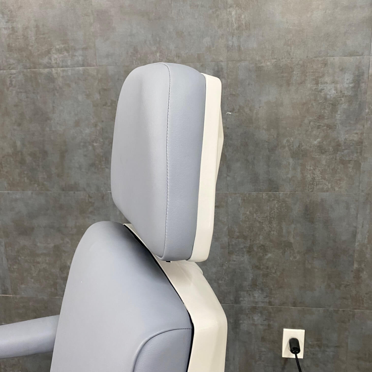 Reliance 6100 Exam Chair - Reliance -Angelus Medical