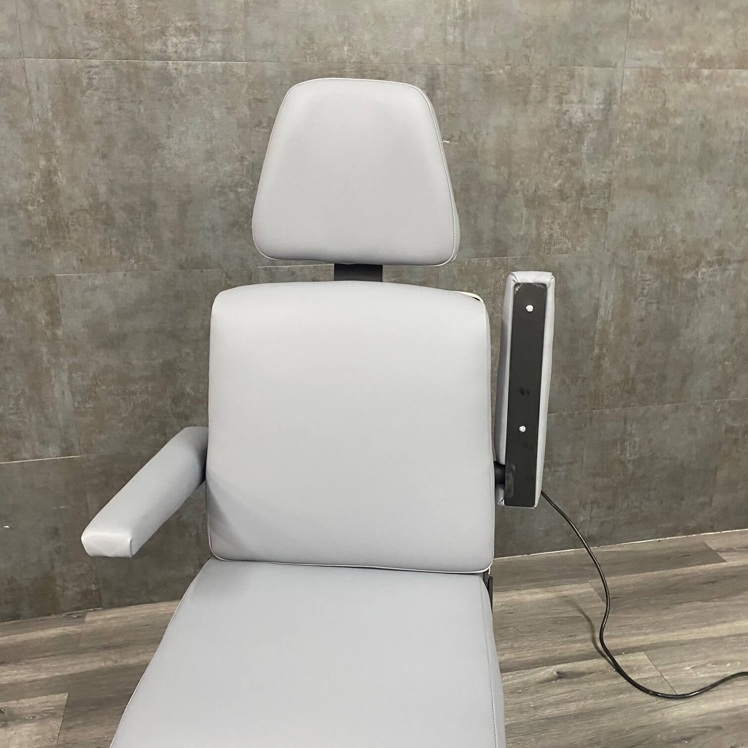 Reliance 6100 Exam Chair - Reliance -Angelus Medical