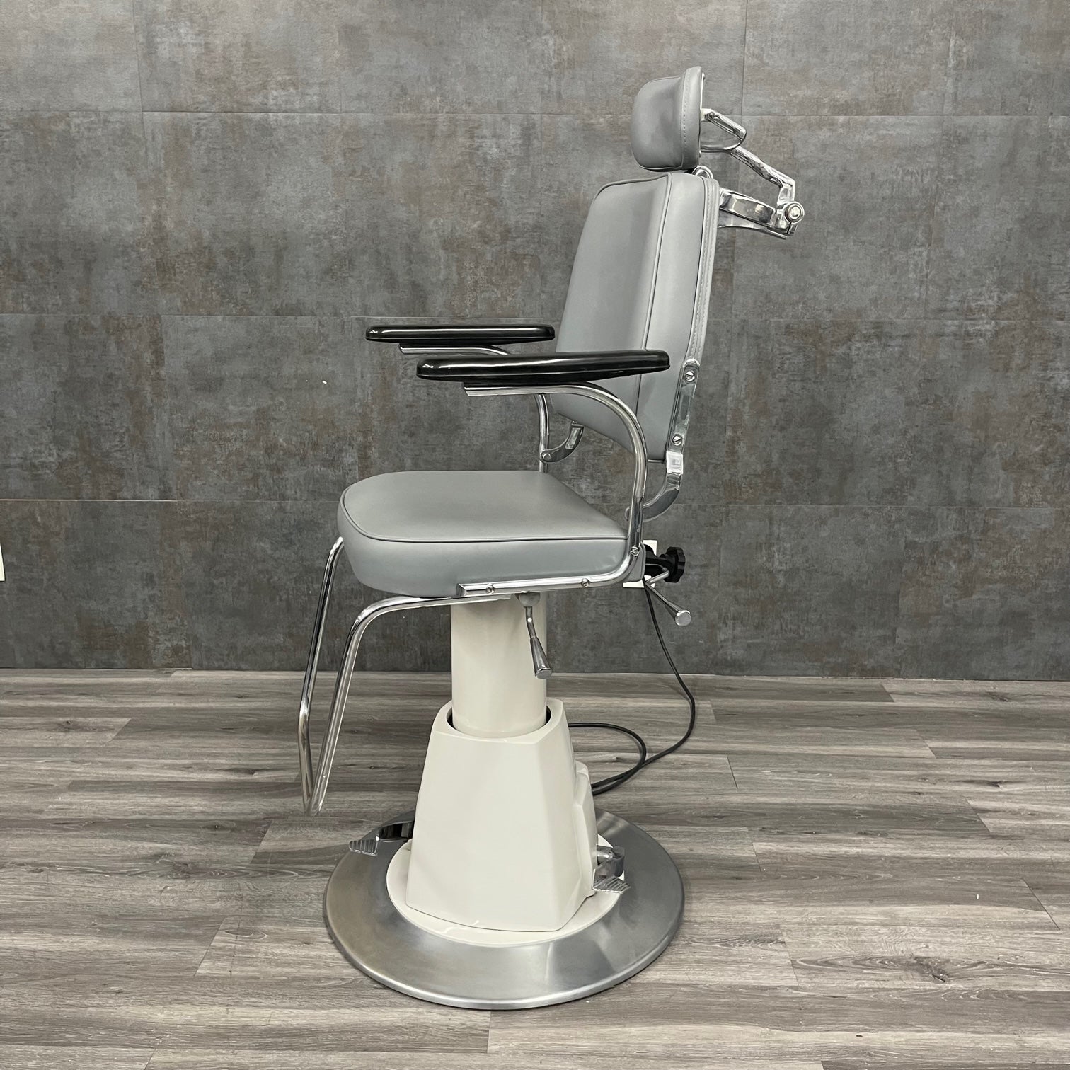Reliance 640 Exam Chair (Clearance) - Reliance -Angelus Medical