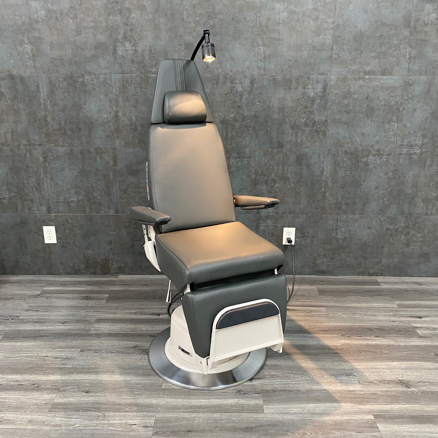 Reliance 710 Exam Chair - Reliance -Angelus Medical