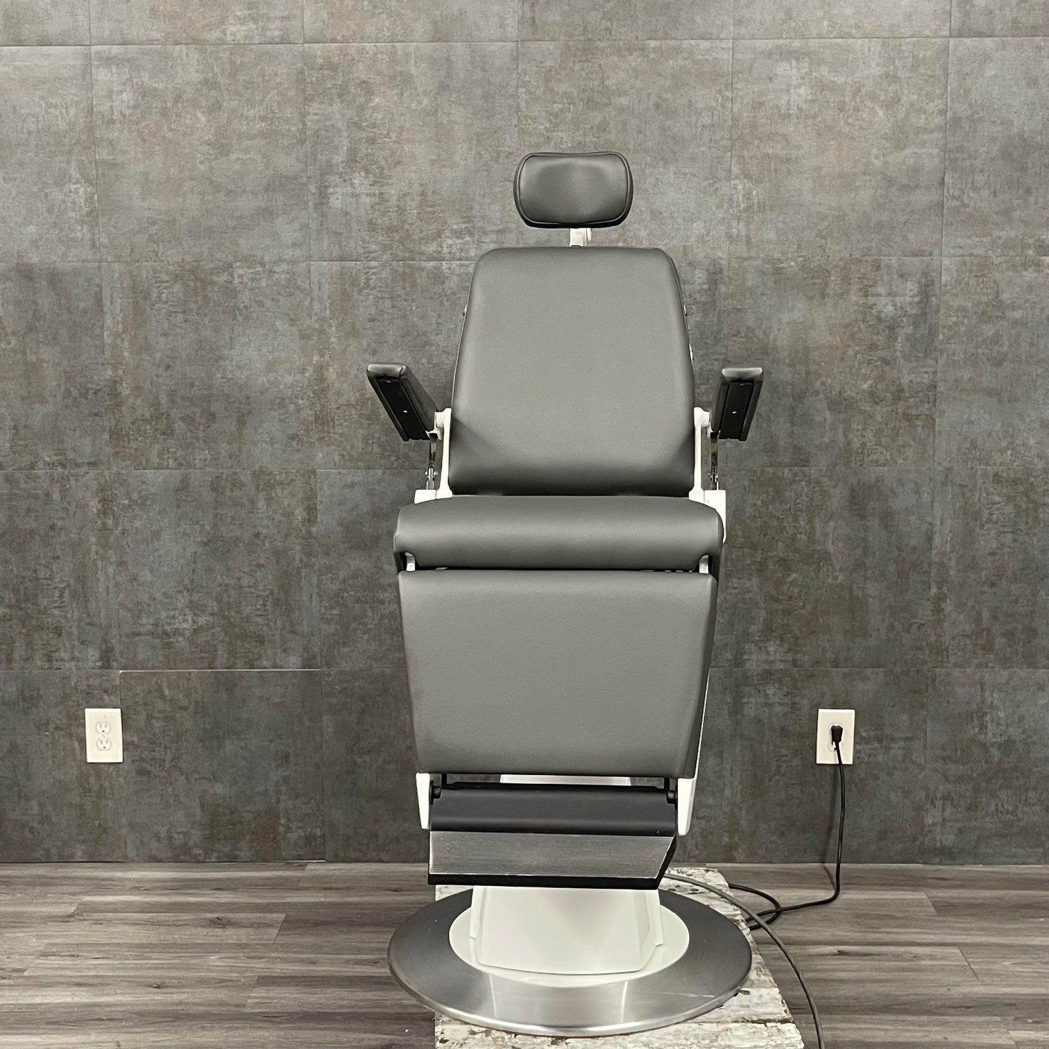 Reliance 880 Exam Chair - Reliance -Angelus Medical