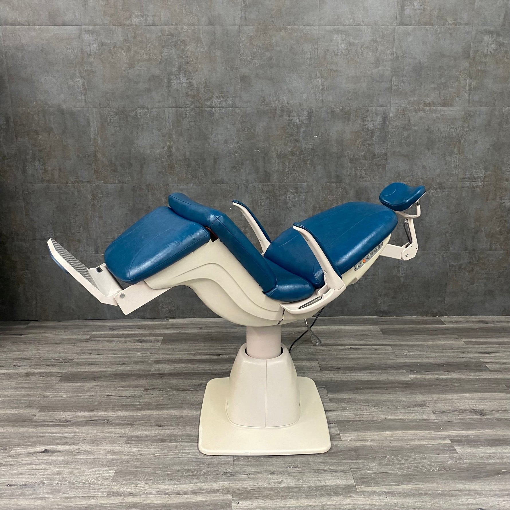 Reliance 920 FX Exam Chair - Reliance -Angelus Medical
