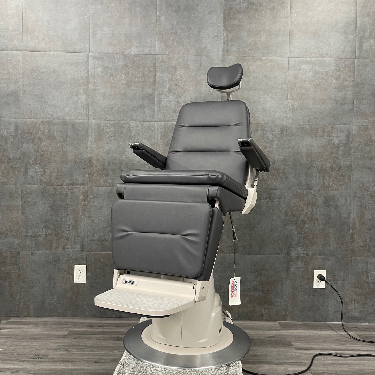 Reliance 980 Exam Chair - Reliance -Angelus Medical