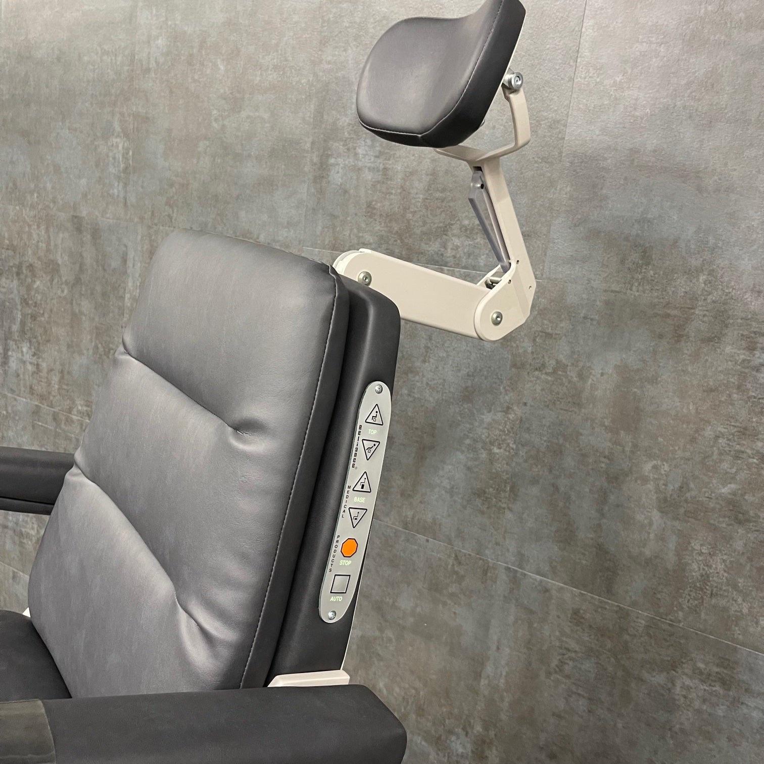 Reliance 980 Exam Chair - Reliance -Angelus Medical
