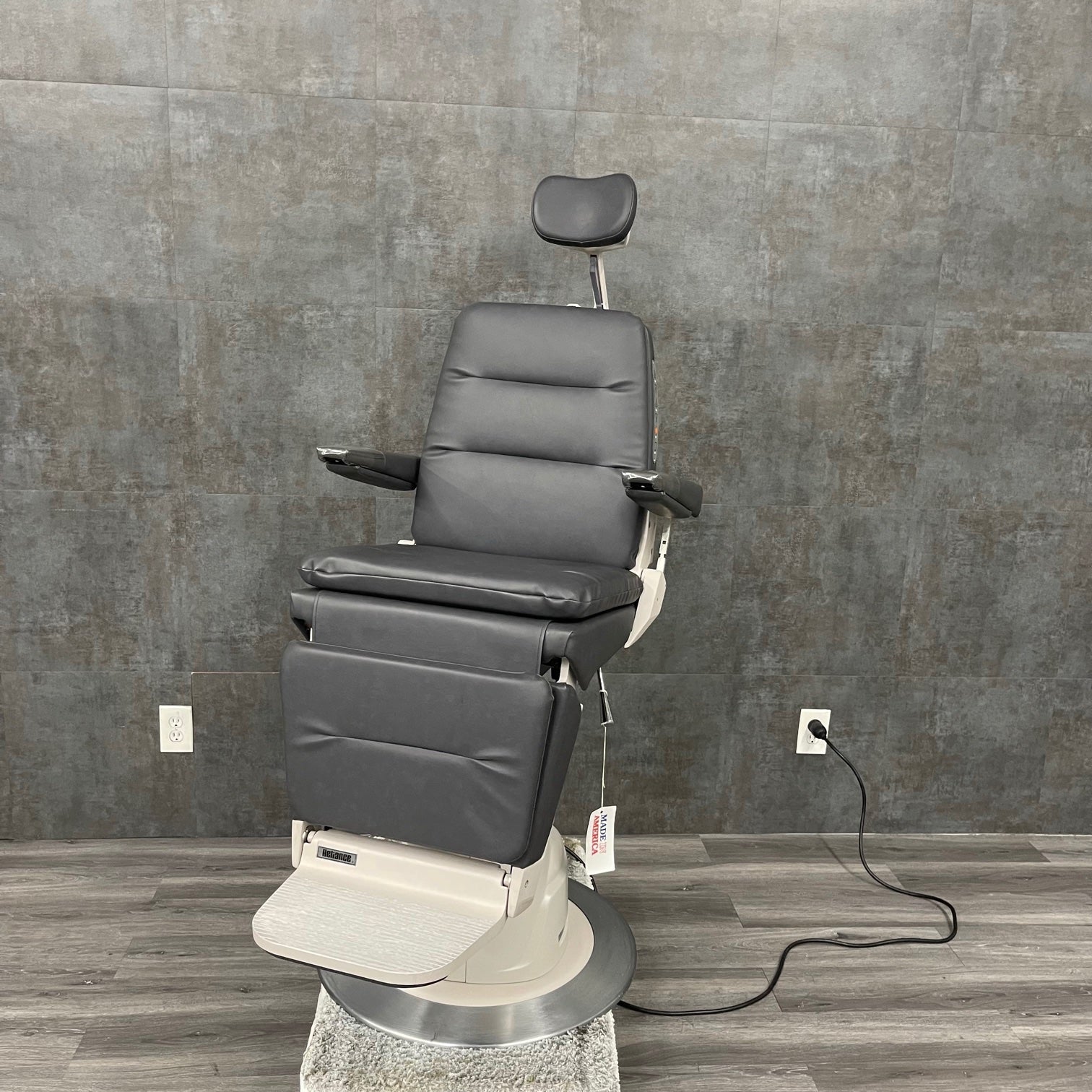 Reliance 980 Exam Chair - Reliance -Angelus Medical