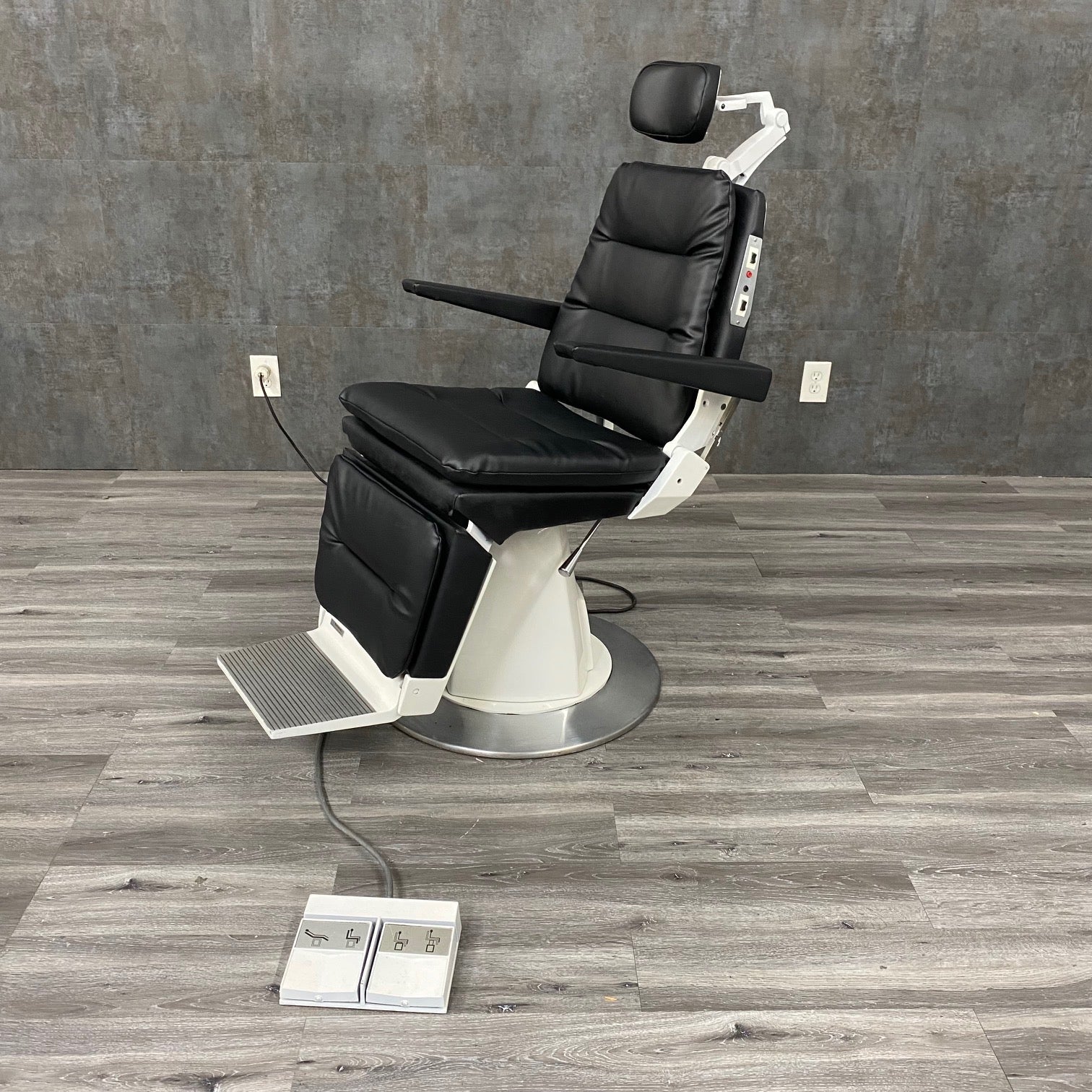 Reliance 980 Exam Chair Custom Gen 1 - Reliance -Angelus Medical
