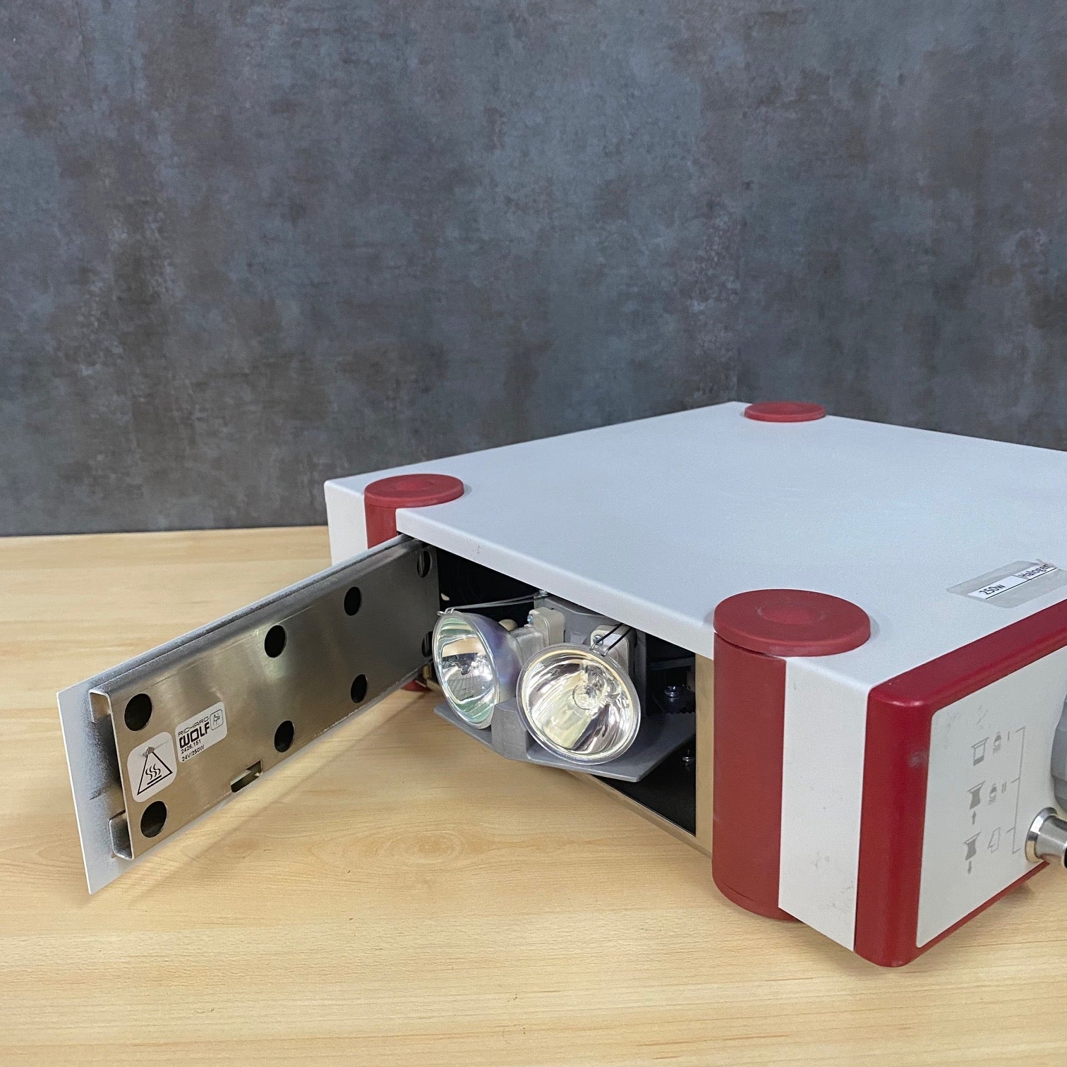 Richard Wolf 4251 Light Source (Used) - Wolf -Angelus Medical