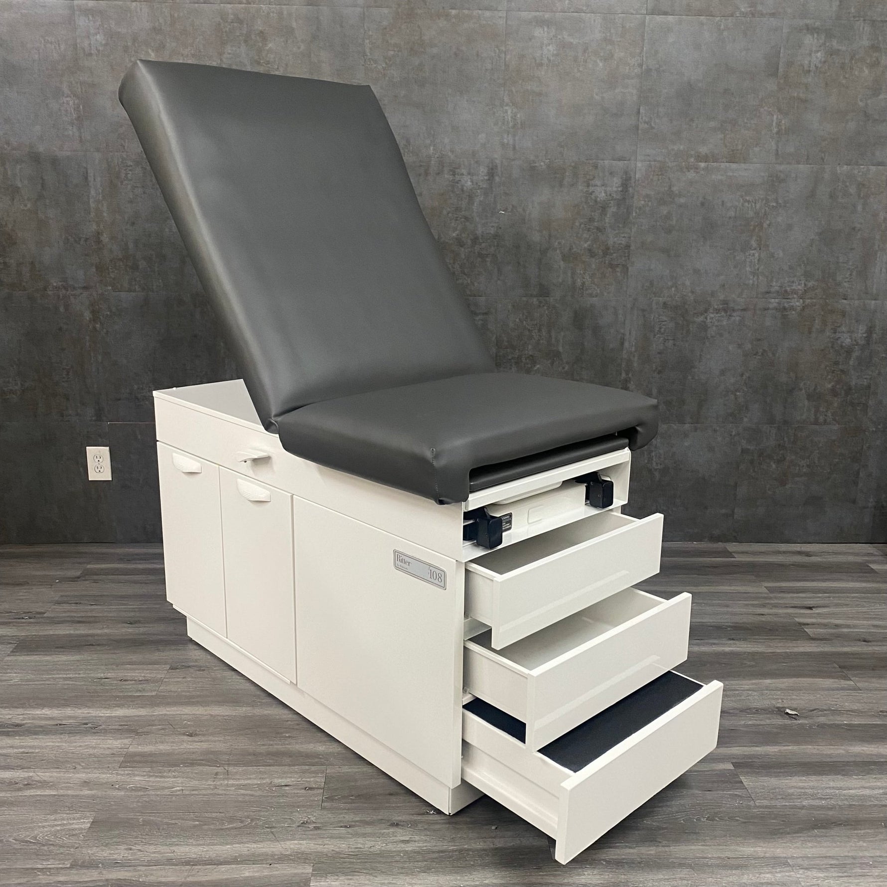 Ritter 108 Manual Exam Table - Midmark Ritter -Angelus Medical