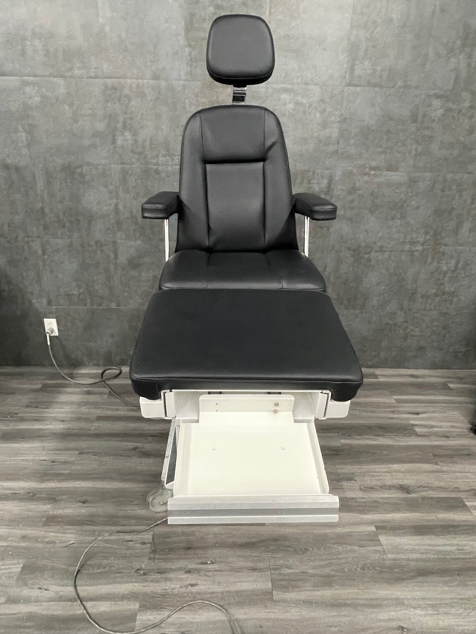 Ritter 117 Podiatry Chair - Clearance - Midmark Ritter -Angelus Medical