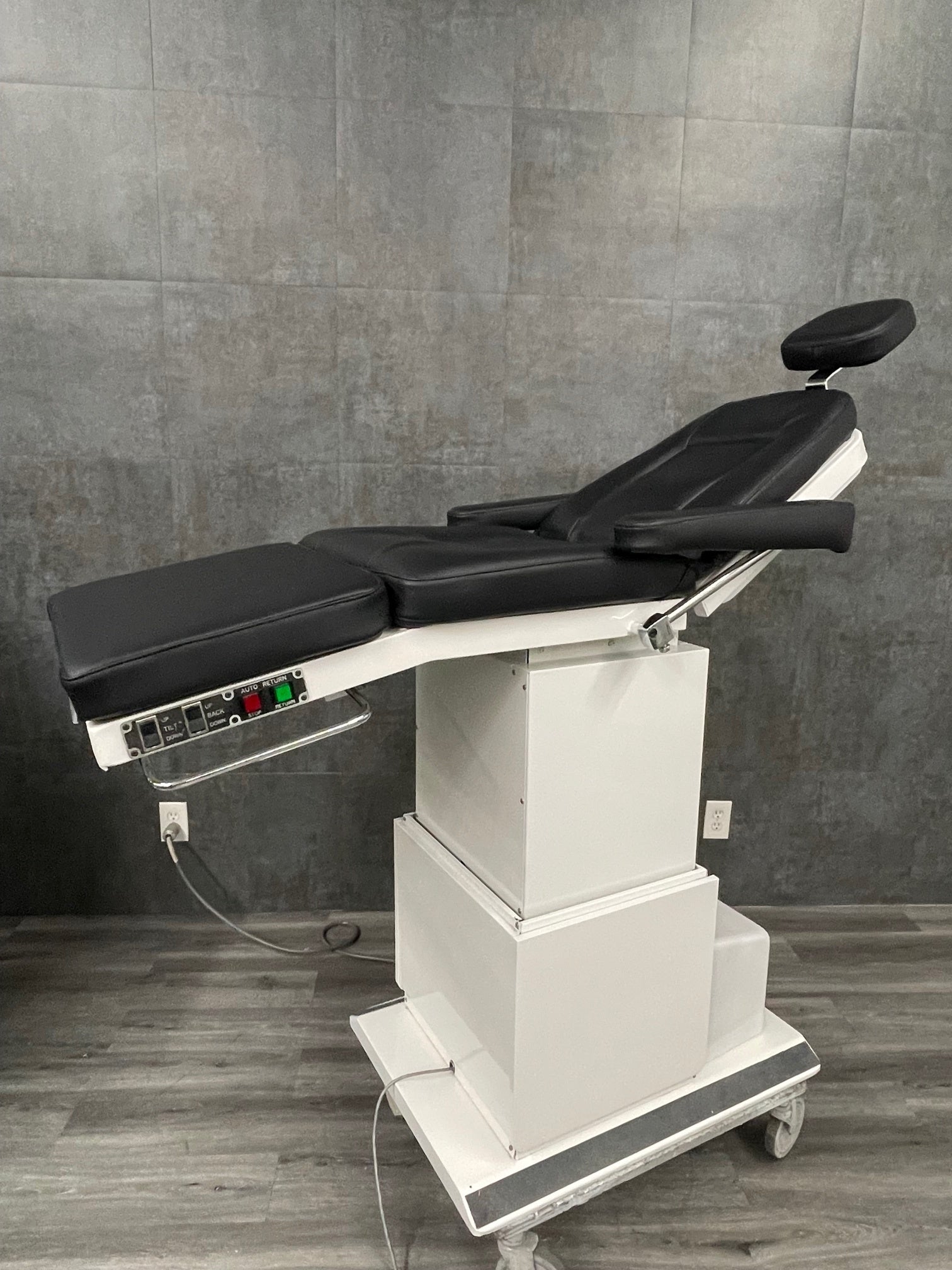 Ritter 117 Podiatry Chair - Clearance - Midmark Ritter -Angelus Medical