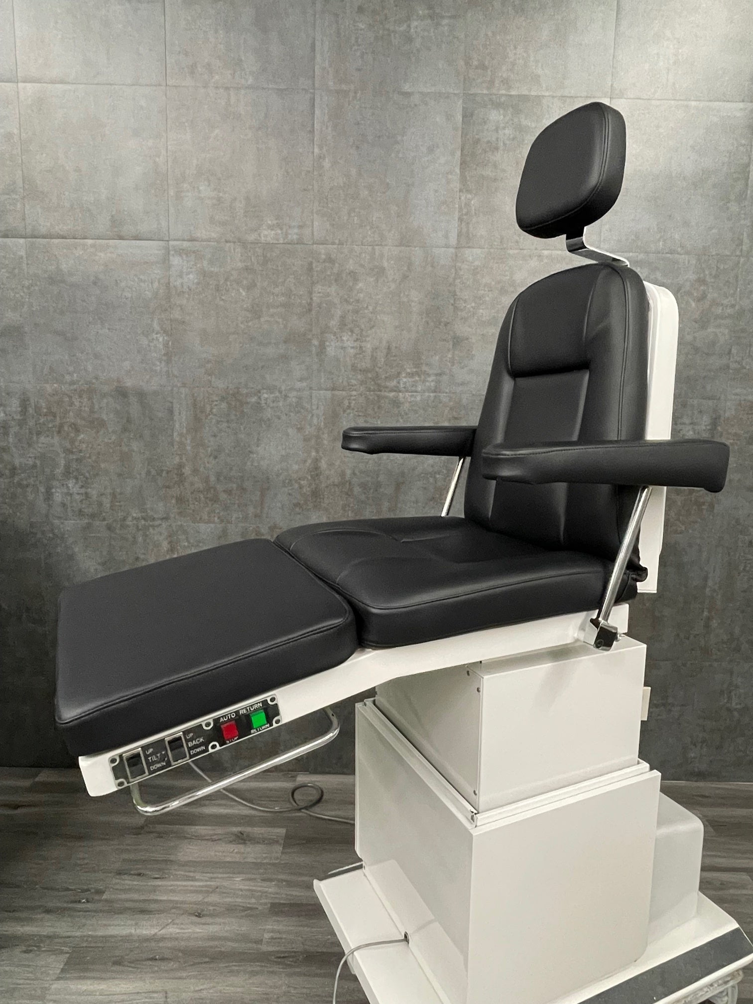 Ritter 117 Podiatry Chair - Clearance - Midmark Ritter -Angelus Medical