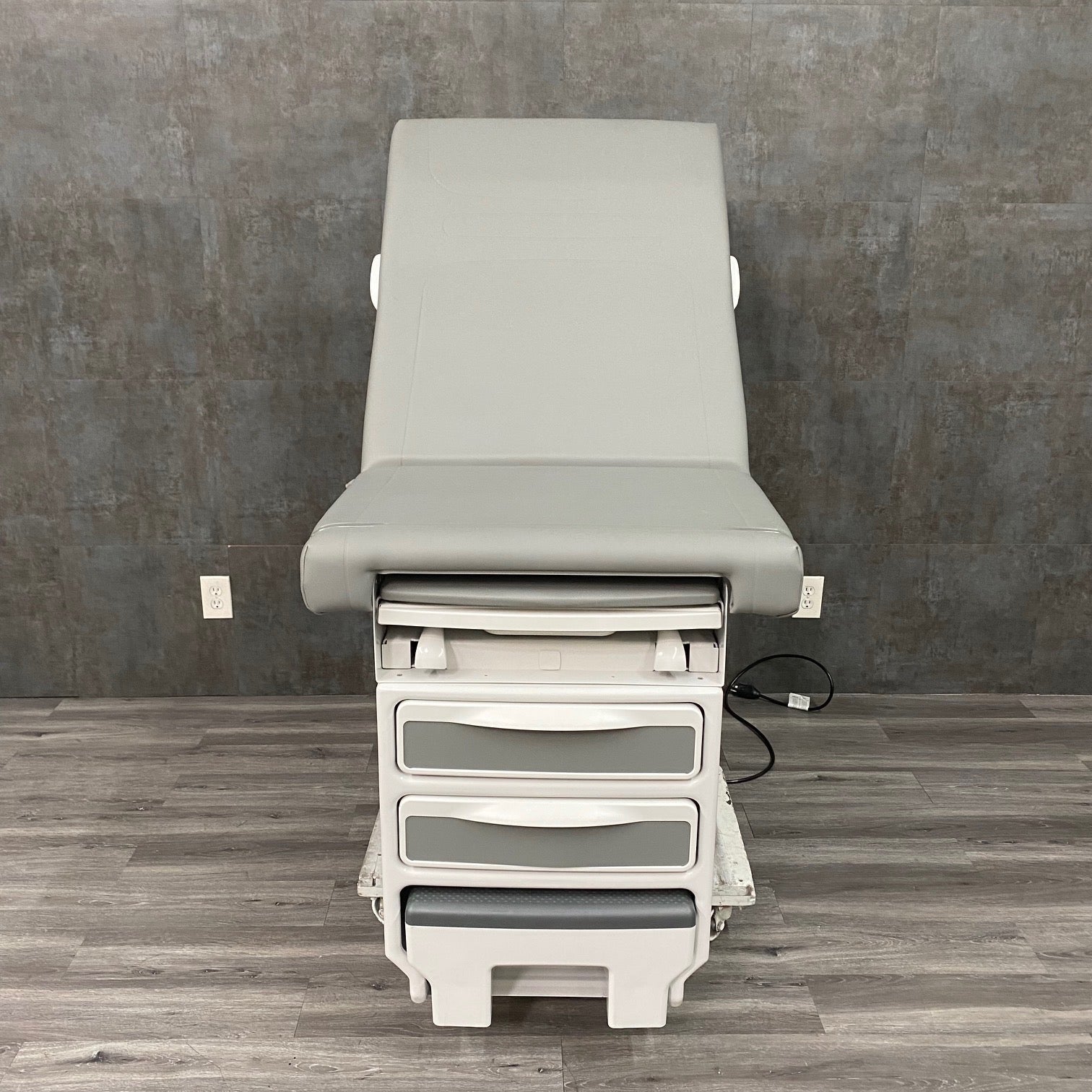 Ritter 204 exam table specifications - Near LAX