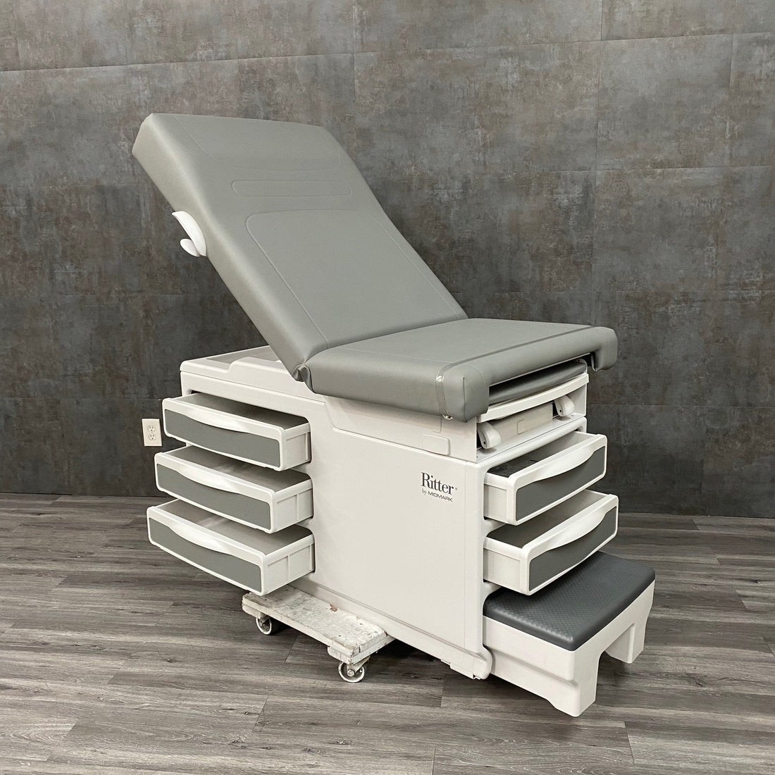 Buy Refurbished Midmark Ritter 204 Manual Exam Table Near Me – Angelus ...