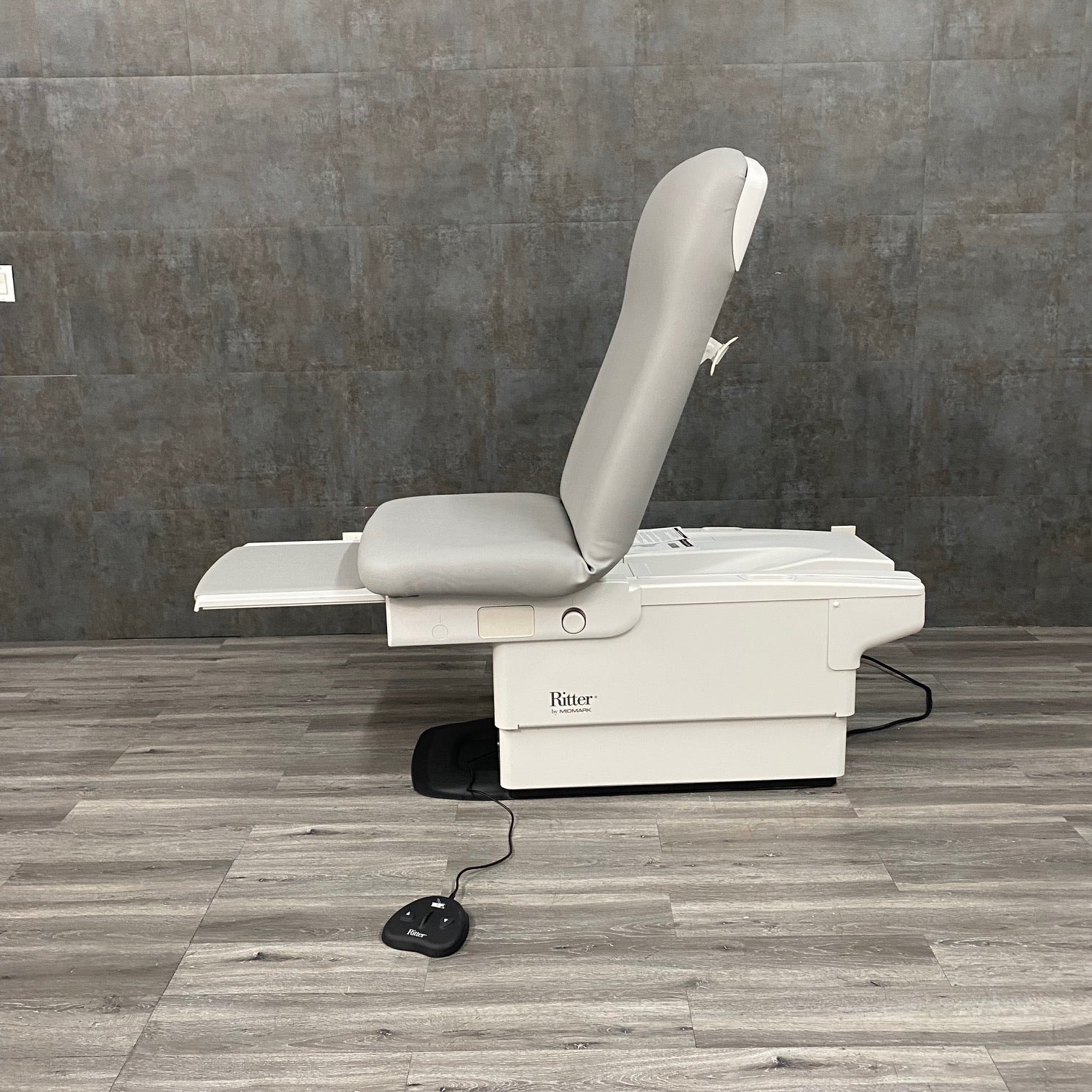 Midmark Ritter 224 Ritter 224 Barrier-Free Examination Power Exam Table,Midmark – Angelus ...