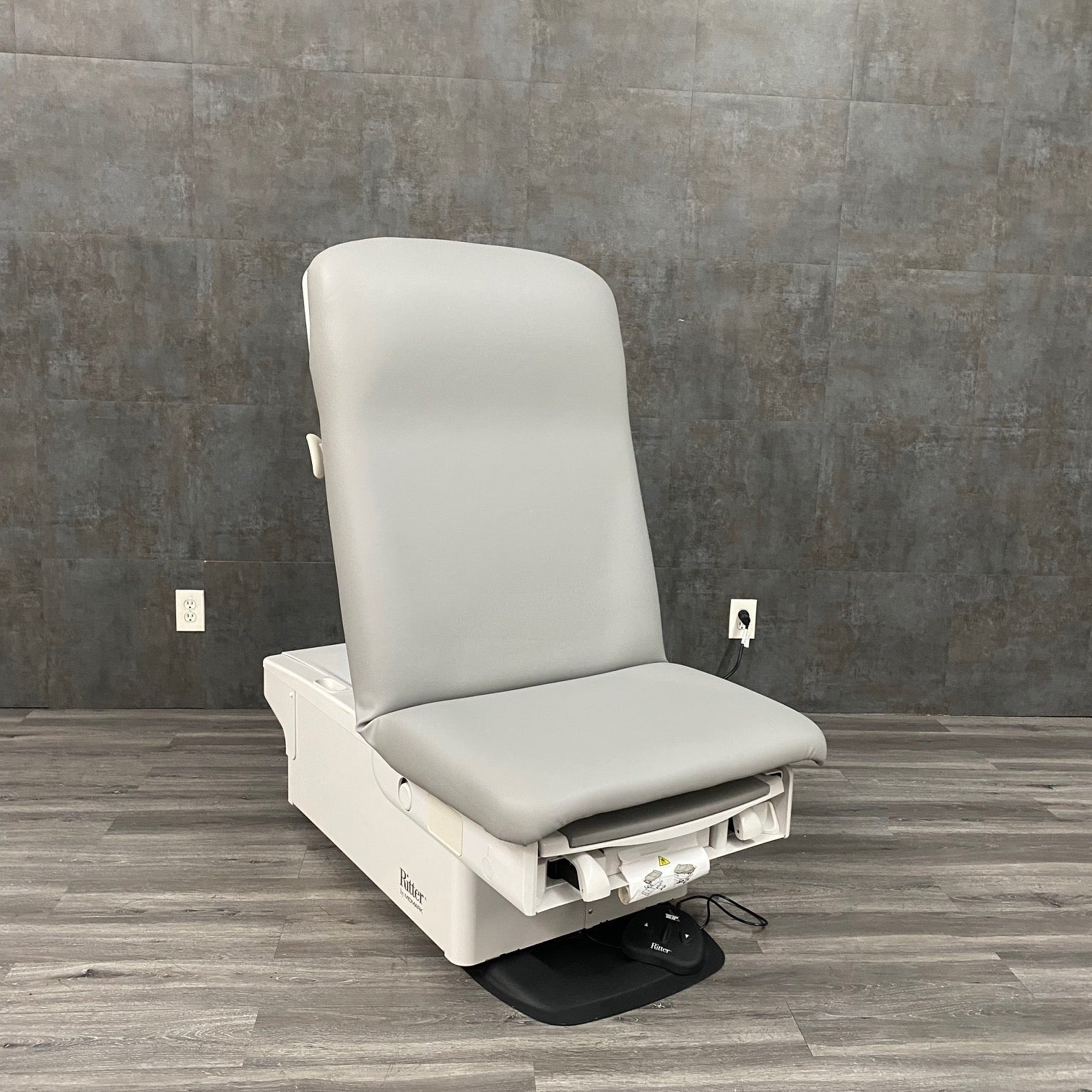 Ritter 224 power exam table at Angelus Medical