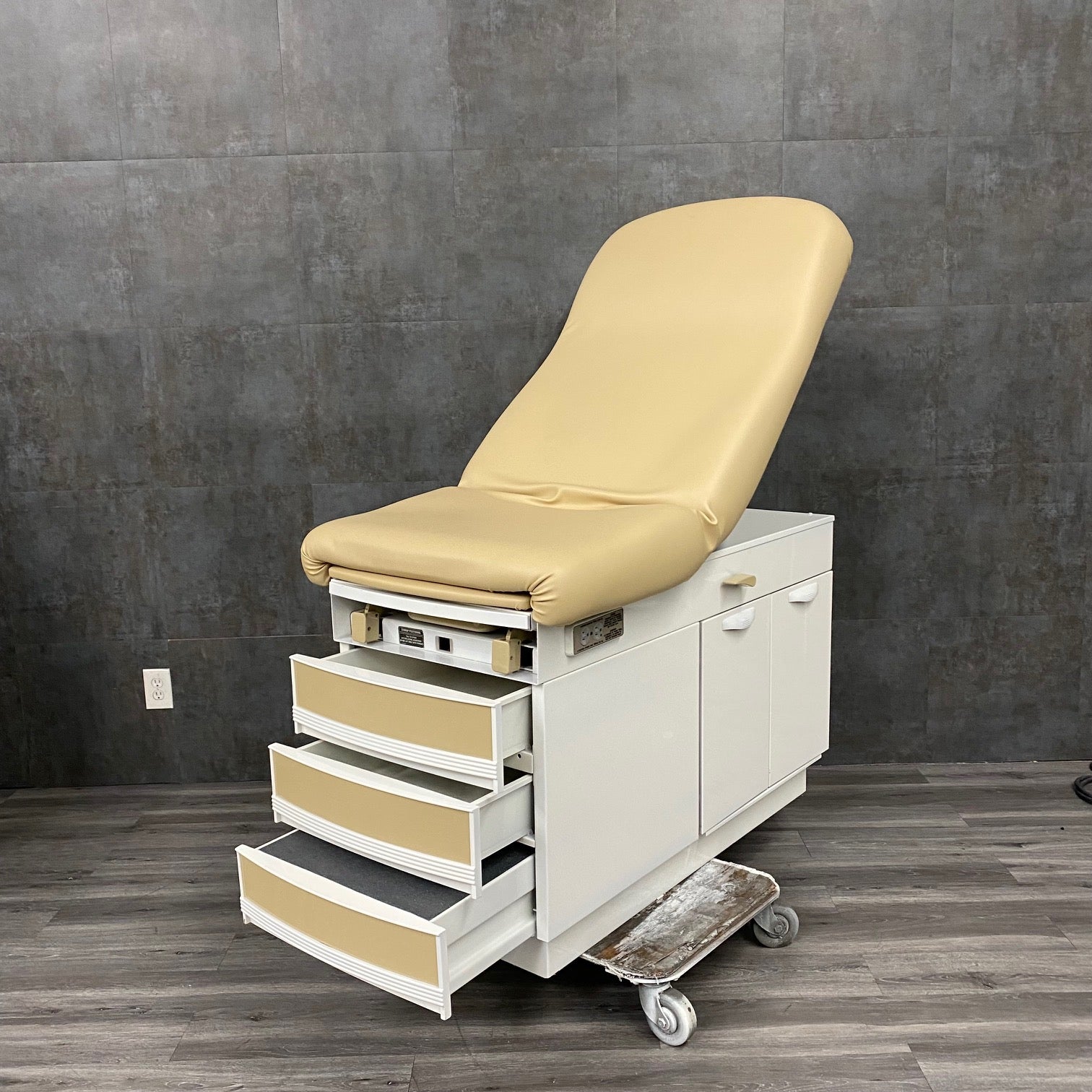 Ritter 308 Manual Exam Table - Midmark Ritter -Angelus Medical