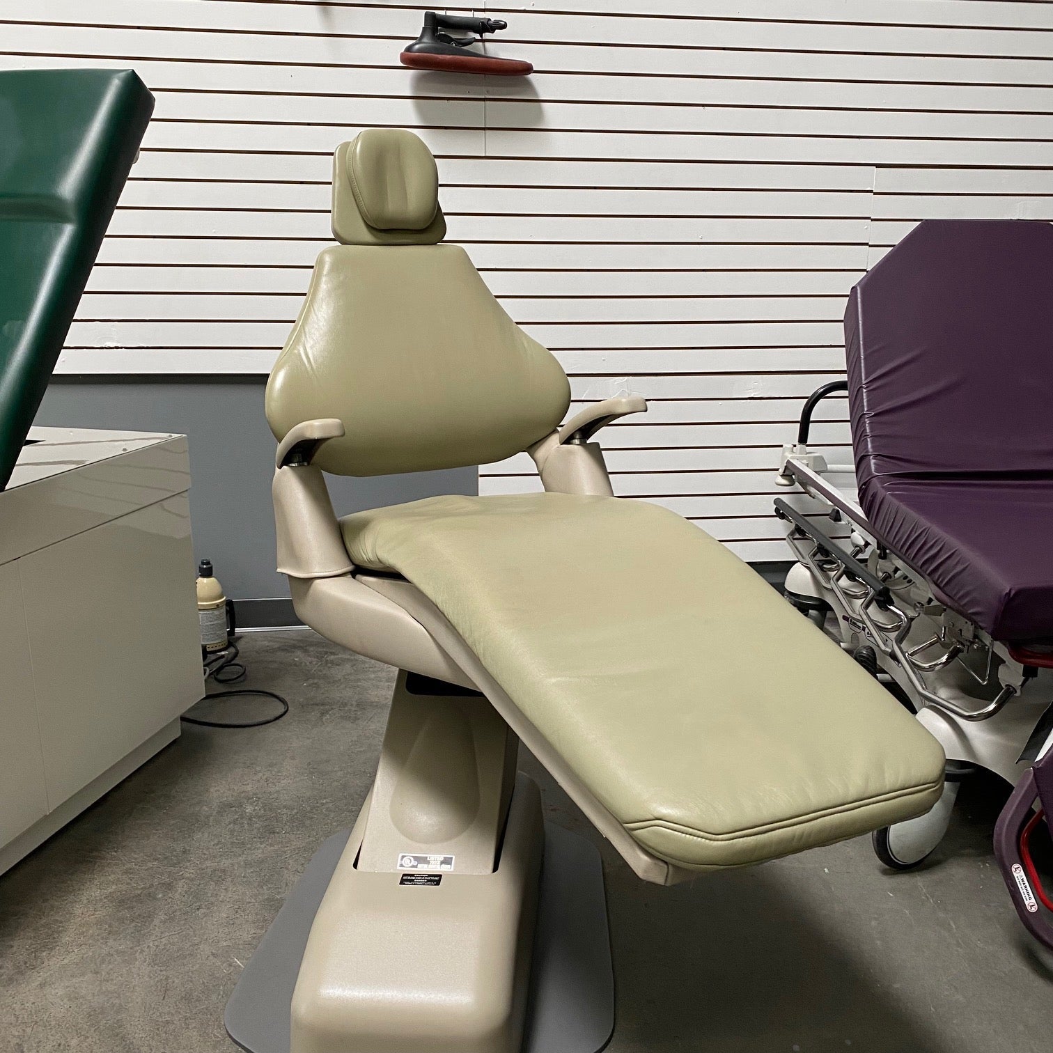Royal Signet dental chair with Rotation (Used) - Royal Signet -Angelus Medical