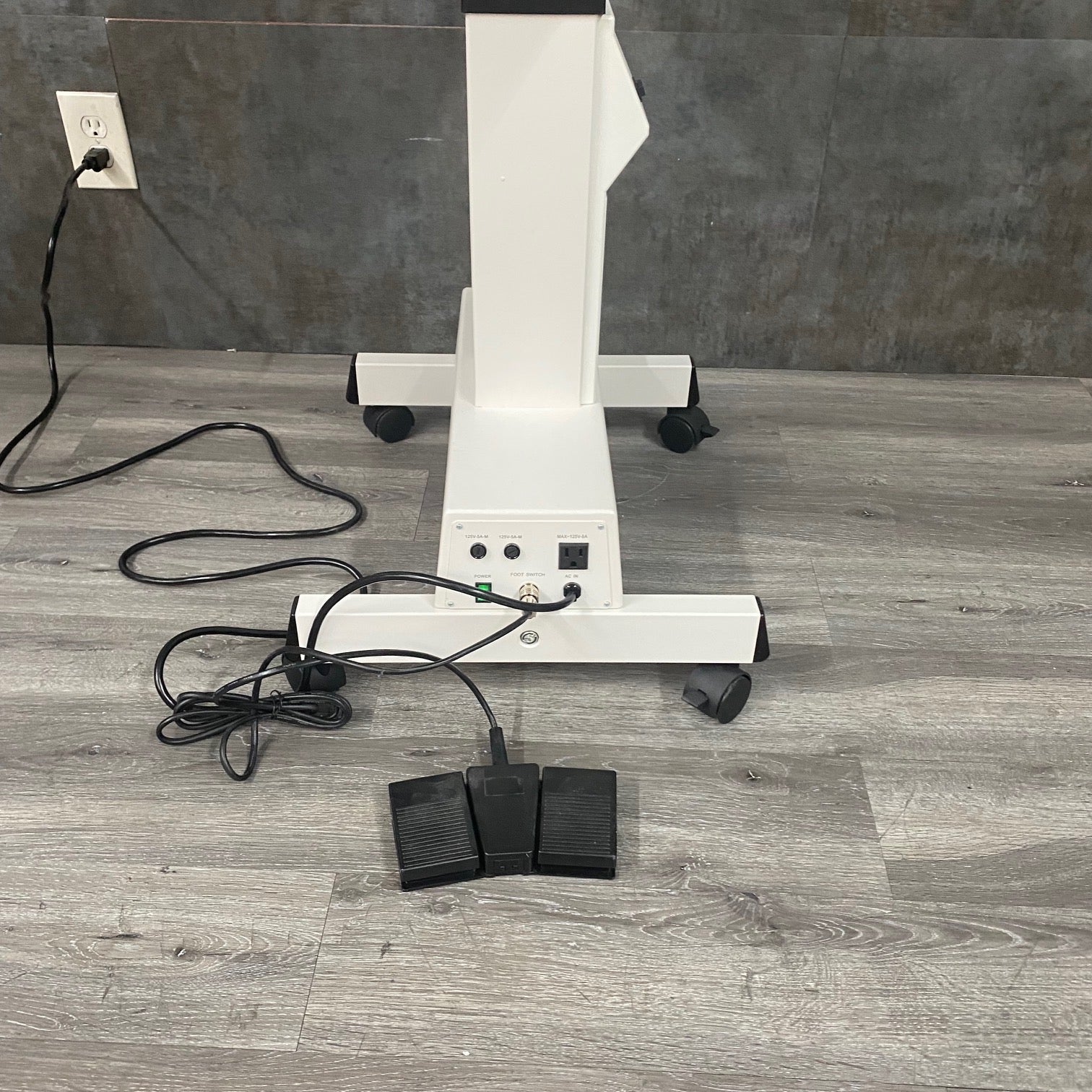 Single Power Instrument Table with Foot Control