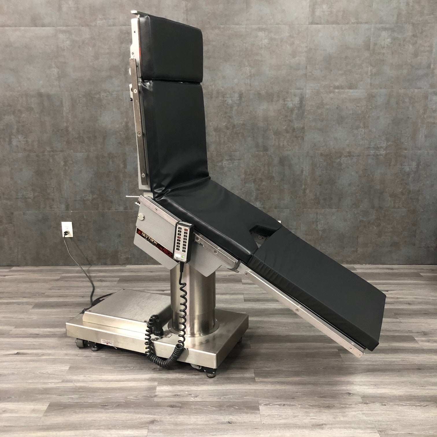 Skytron 6001 Elite Surgical Table - Skytron -Angelus Medical